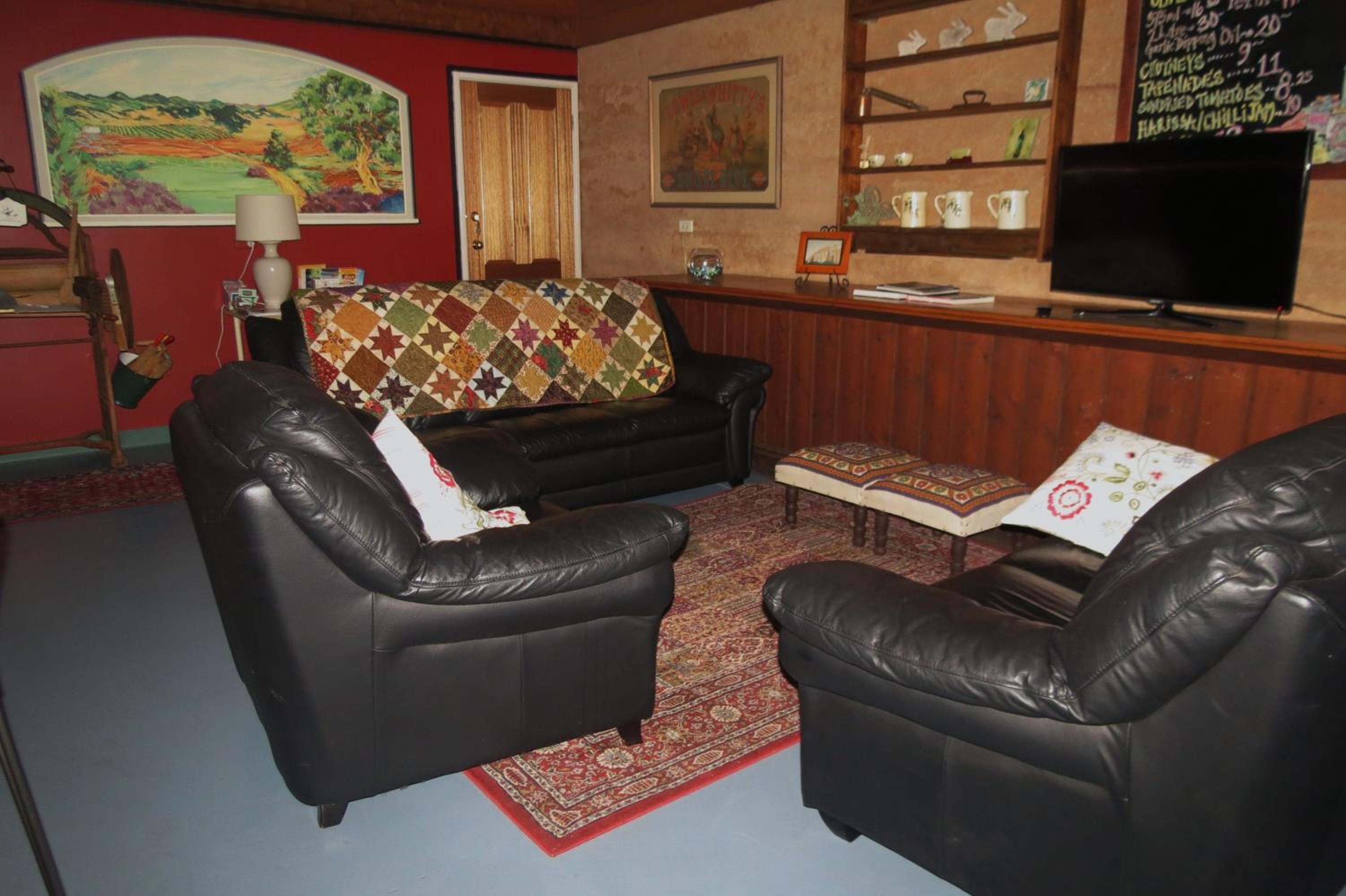 Bentwood Olive Grove Accommodation