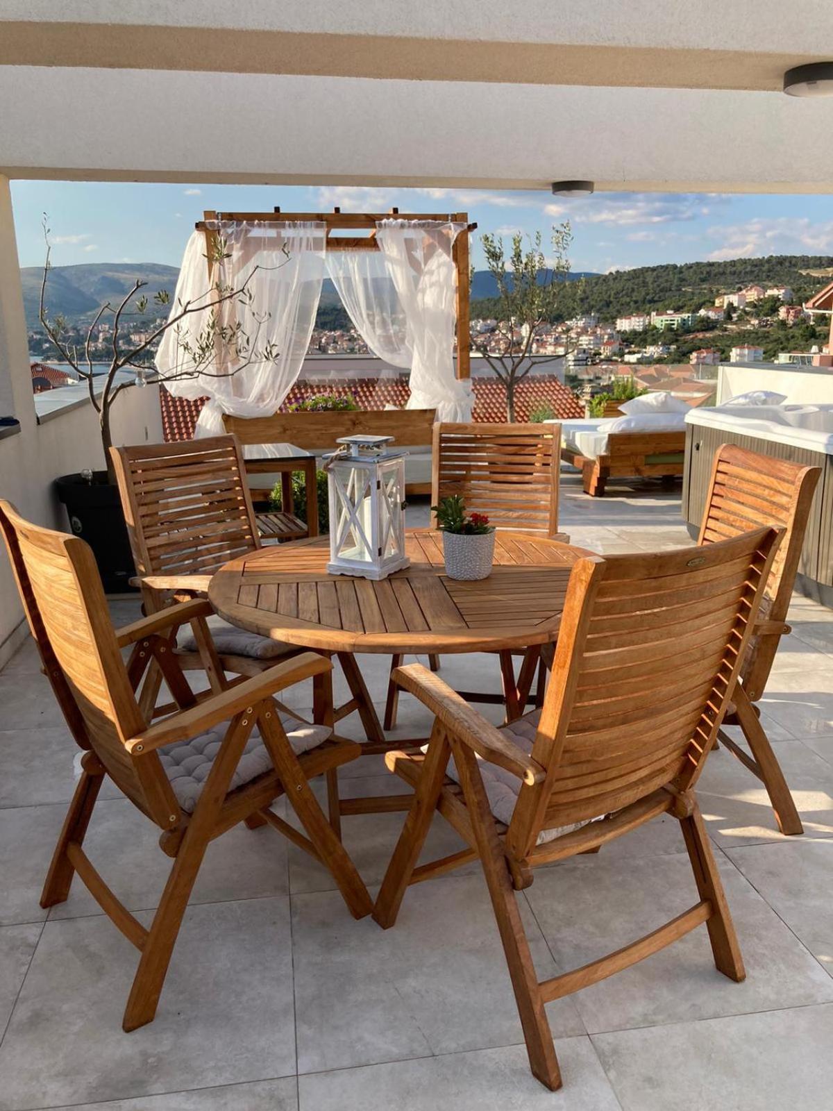 Rooftop Spa view 4