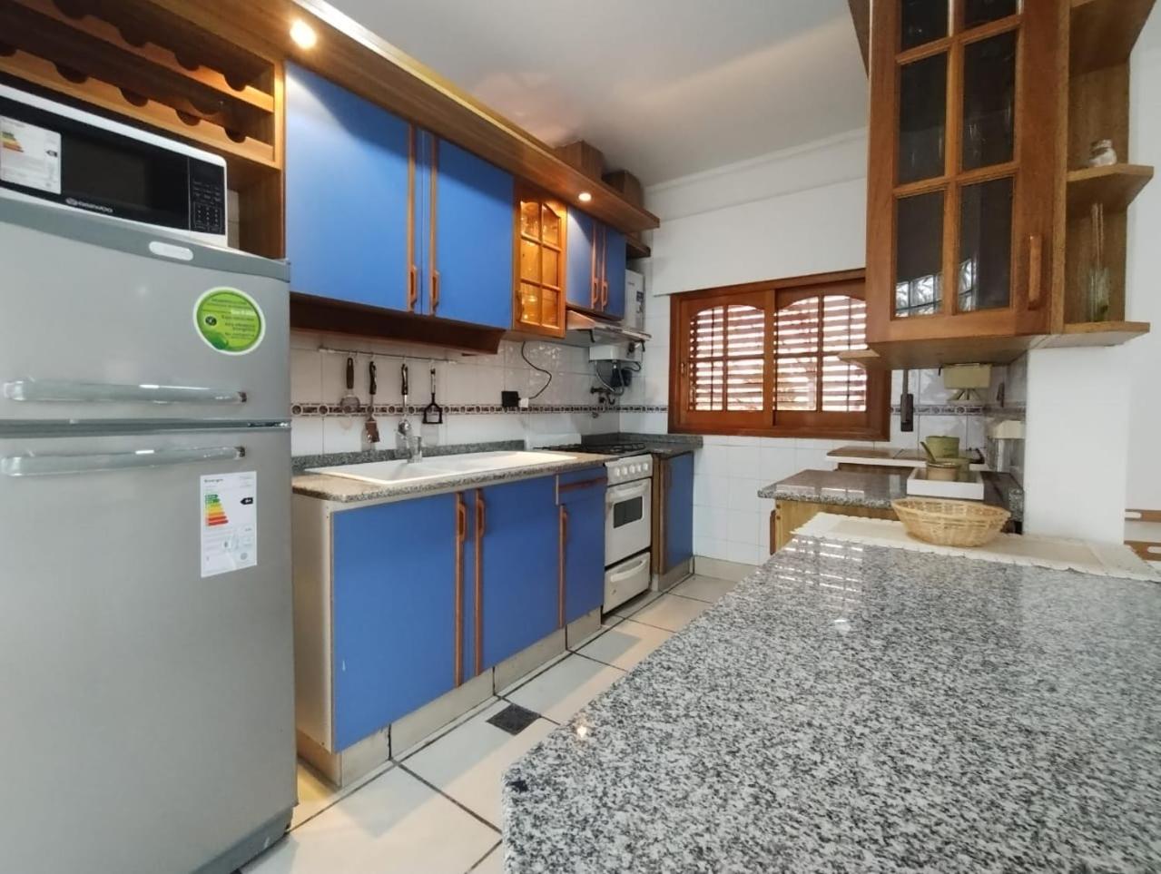 CASTELAR 290 - TERRAZA CON ASADOR - COCHERA - opcional-