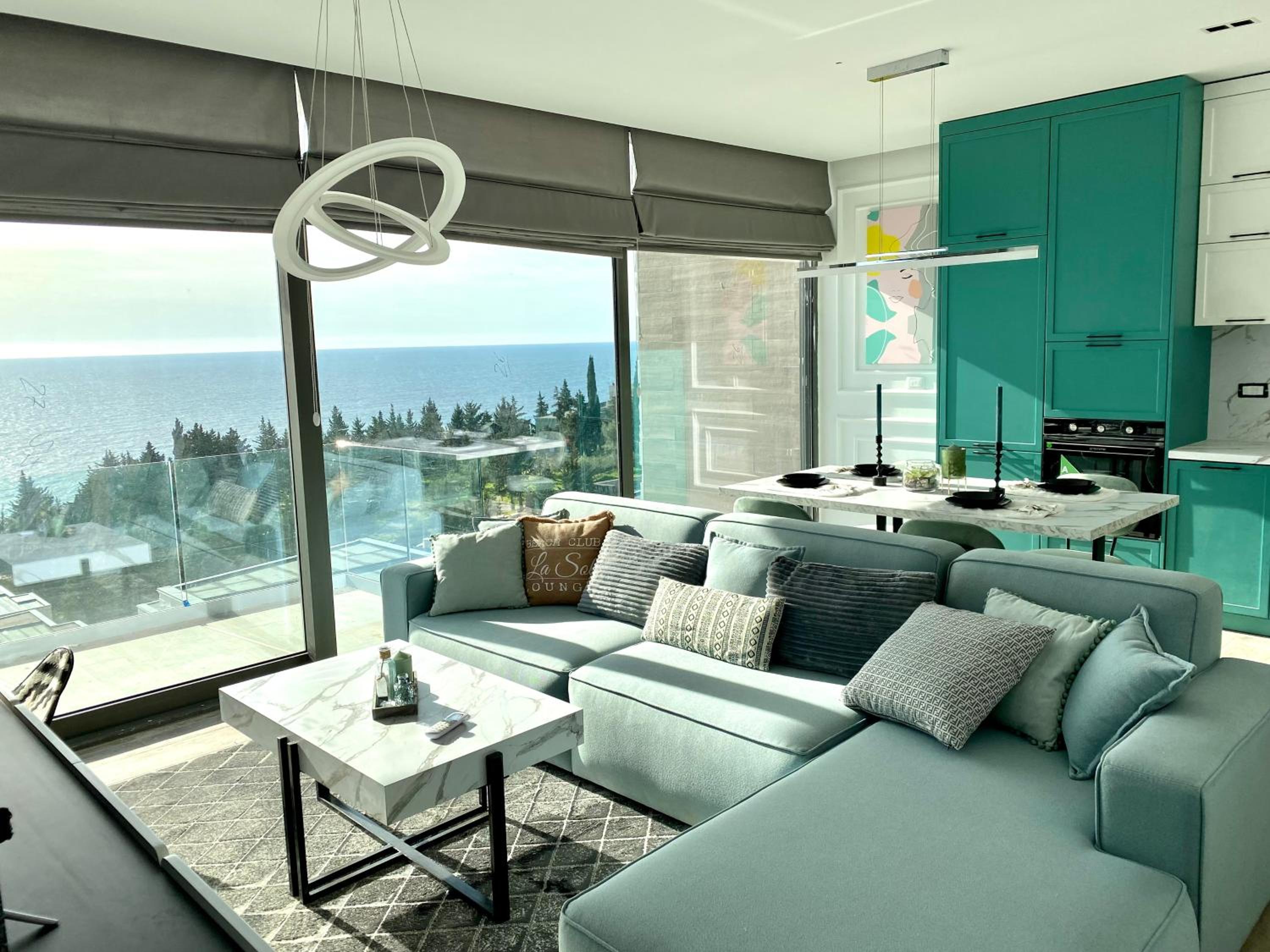 Turquoise Aarohi Apartment by DAMM's Villas