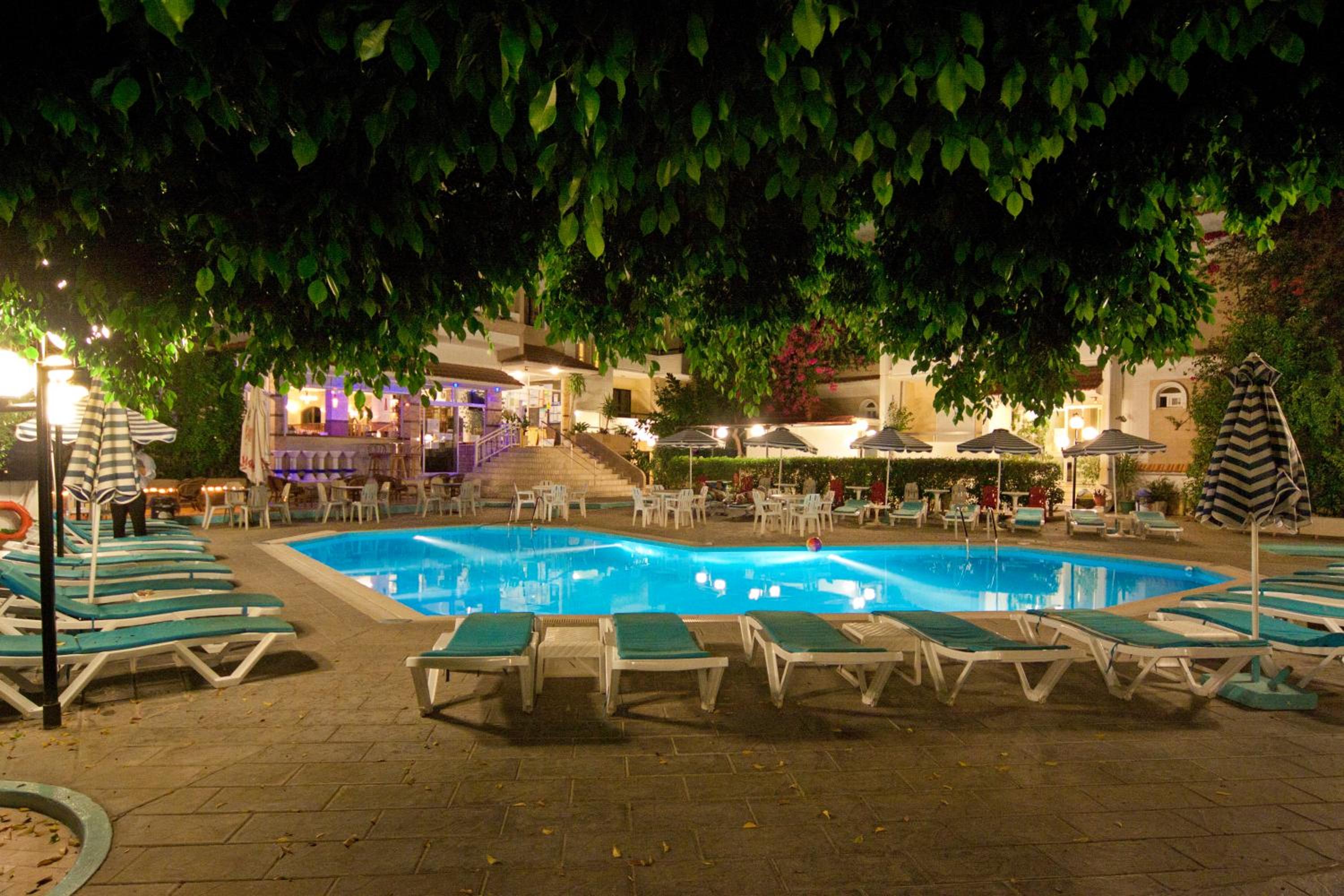 Kassandra Hotel