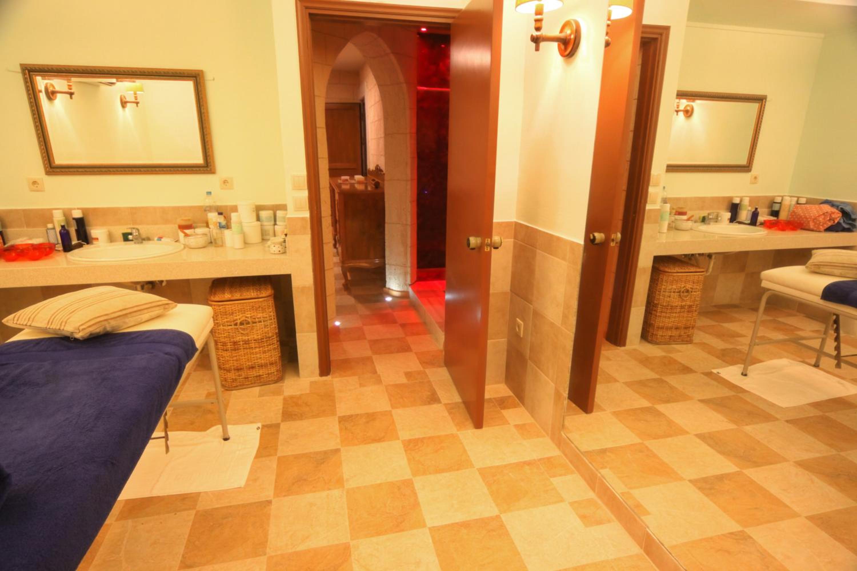 Kassandra Hotel