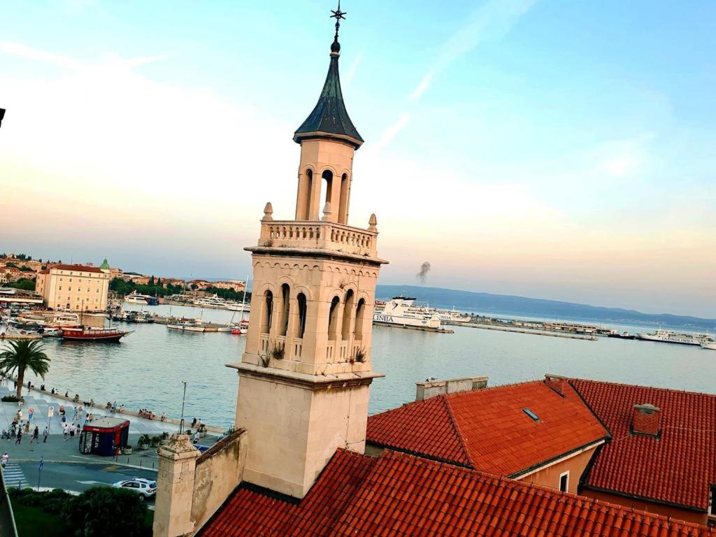 Top of the Tops Center Apartment, best sea view in town view 4