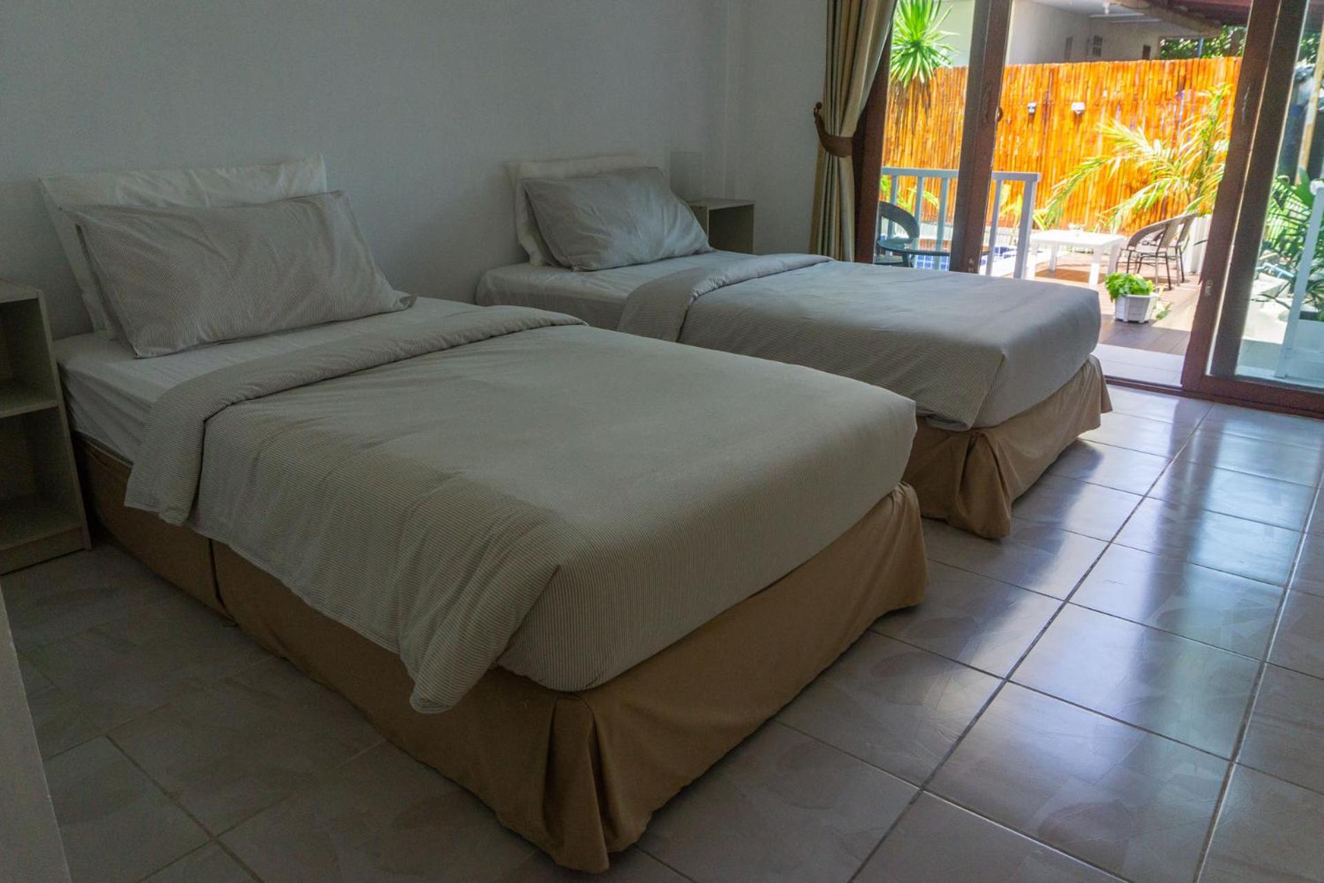 Isla Tortuga Diving & Hostel
