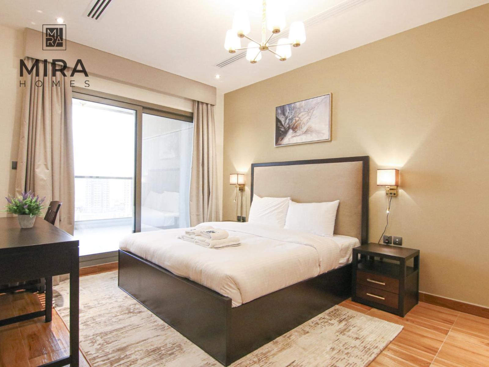 Mira Holiday Homes - Luxury 1 bedroom with Burj Khalifa View