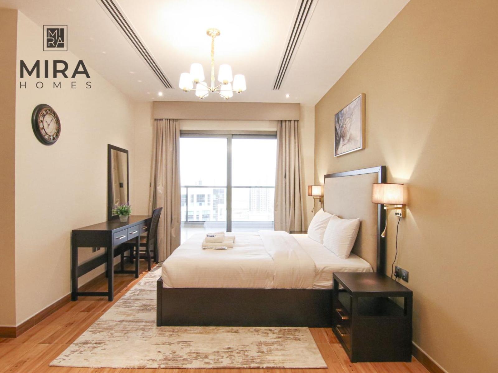 Mira Holiday Homes - Luxury 1 bedroom with Burj Khalifa View