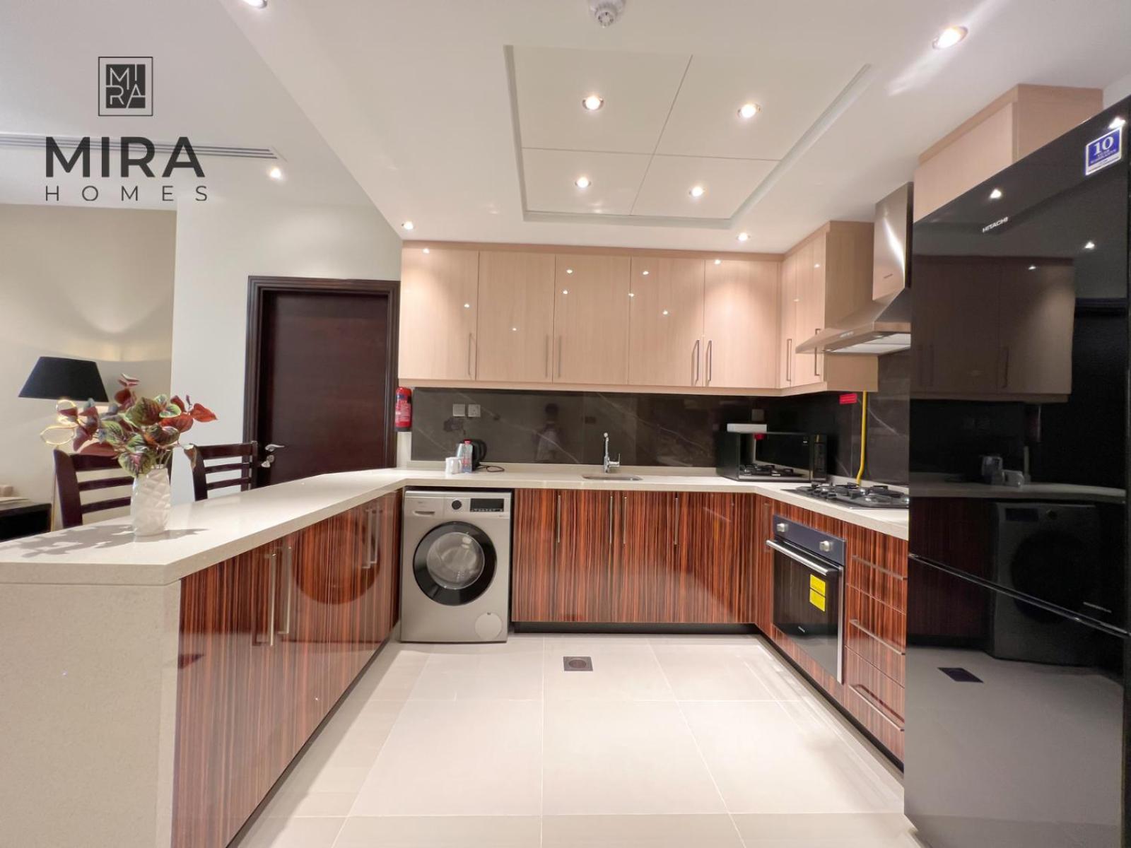 Mira Holiday Homes - Luxury 1 bedroom with Burj Khalifa View