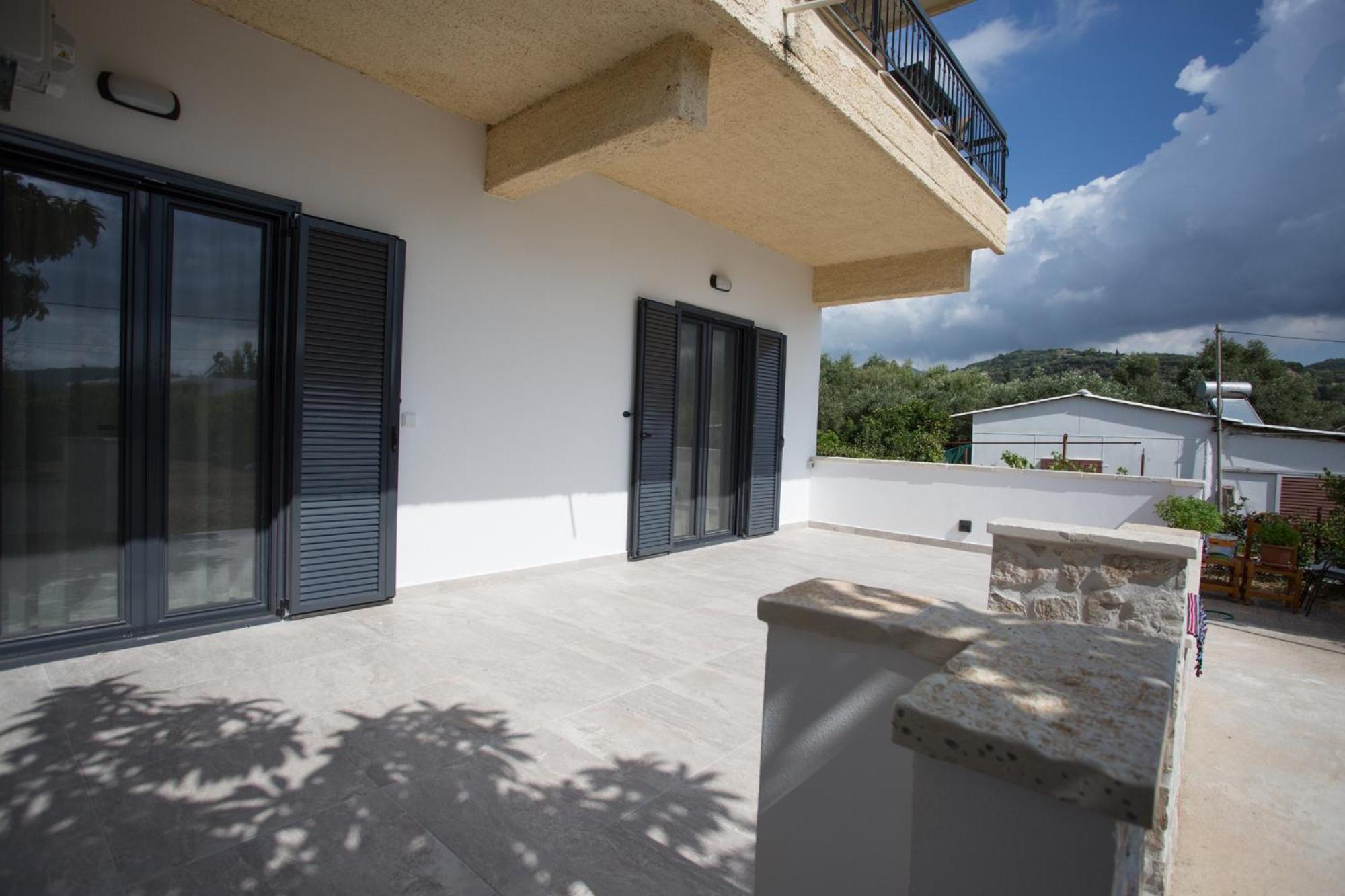 George's Place Kastrosikia view 3