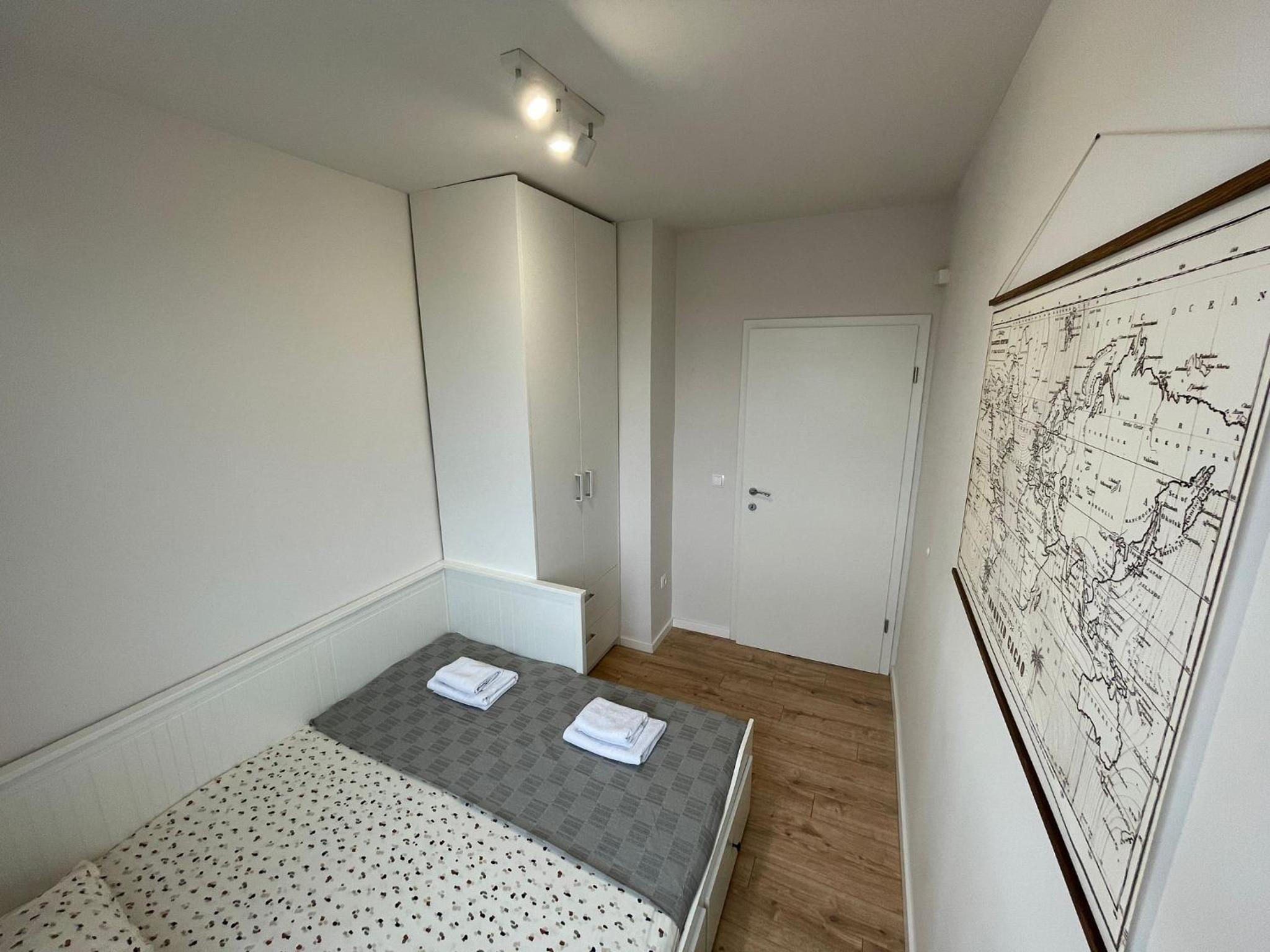 Brand new apt in CITY CENTER+ free street parking view 3