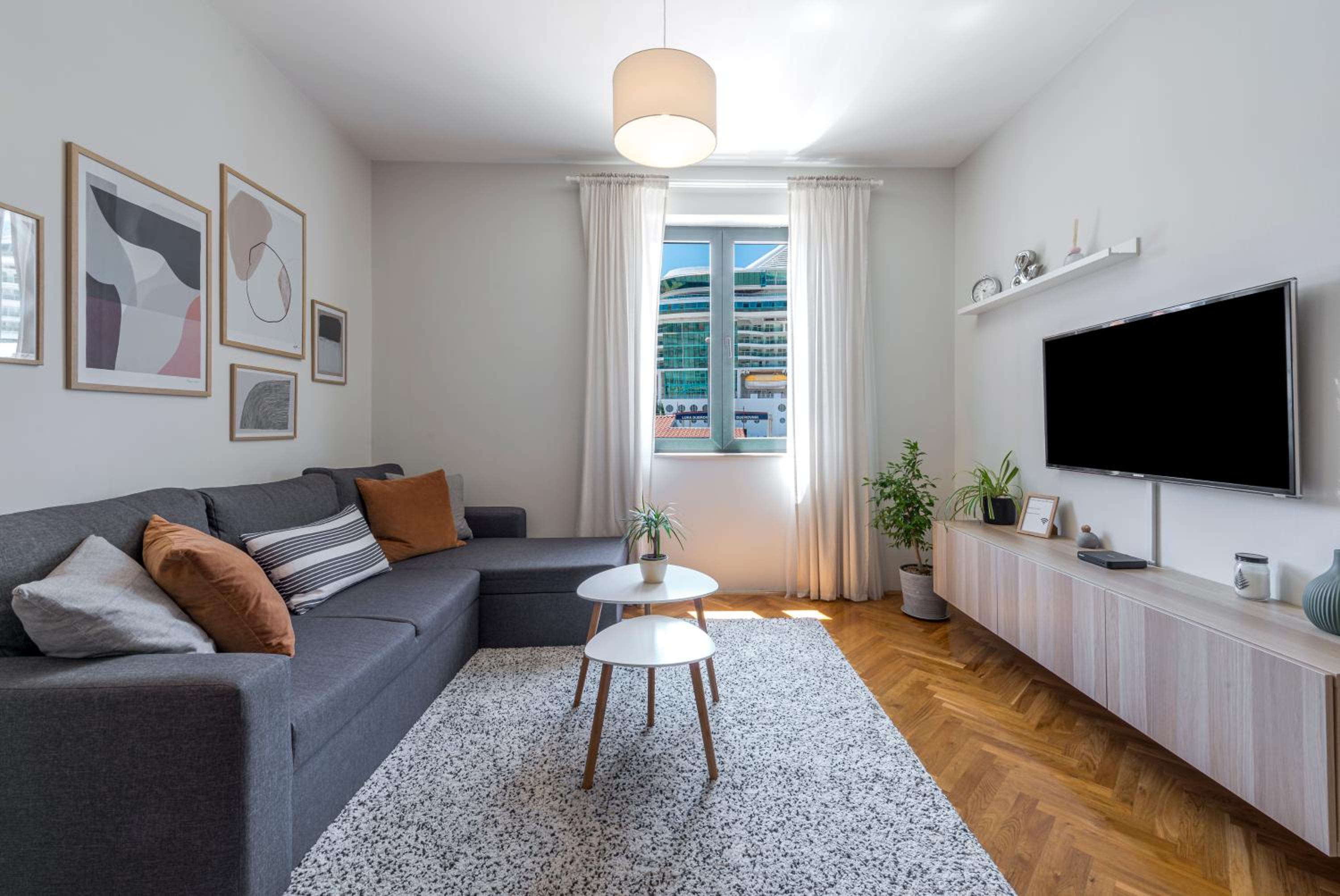 51 Street Apartment