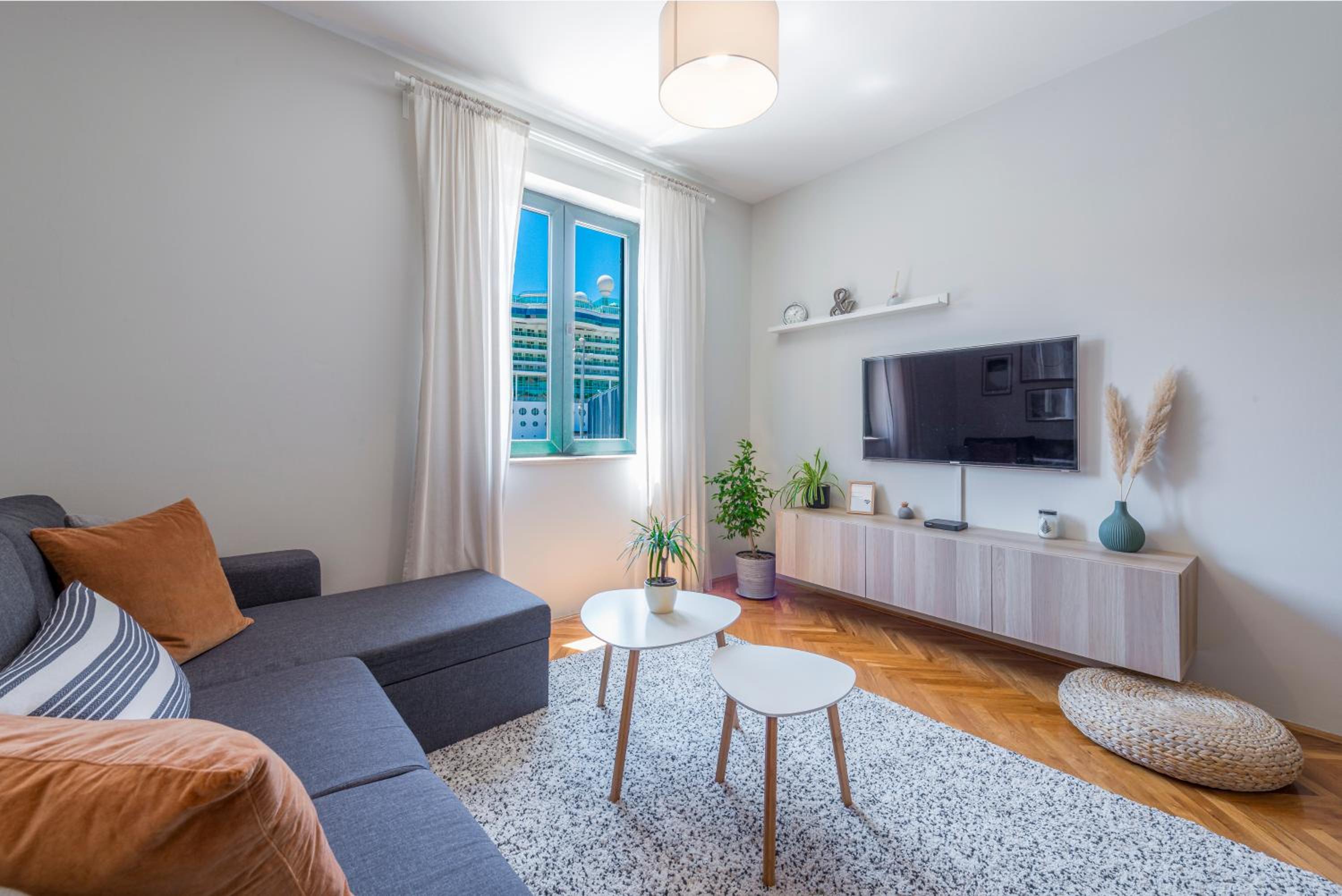 51 Street Apartment