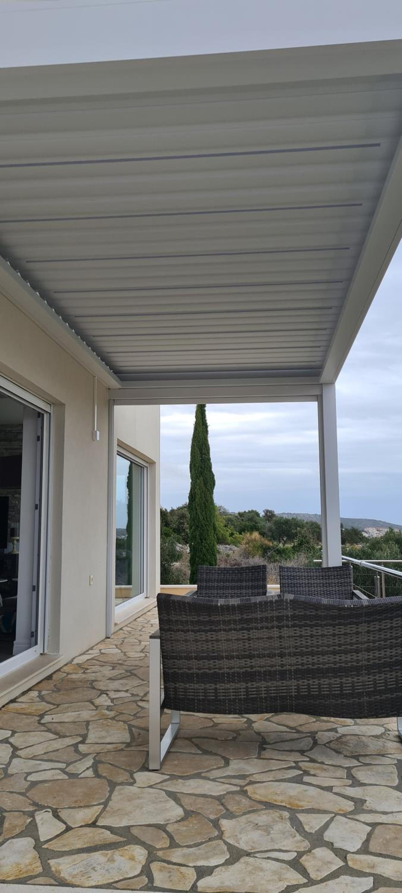 Maneni view 3