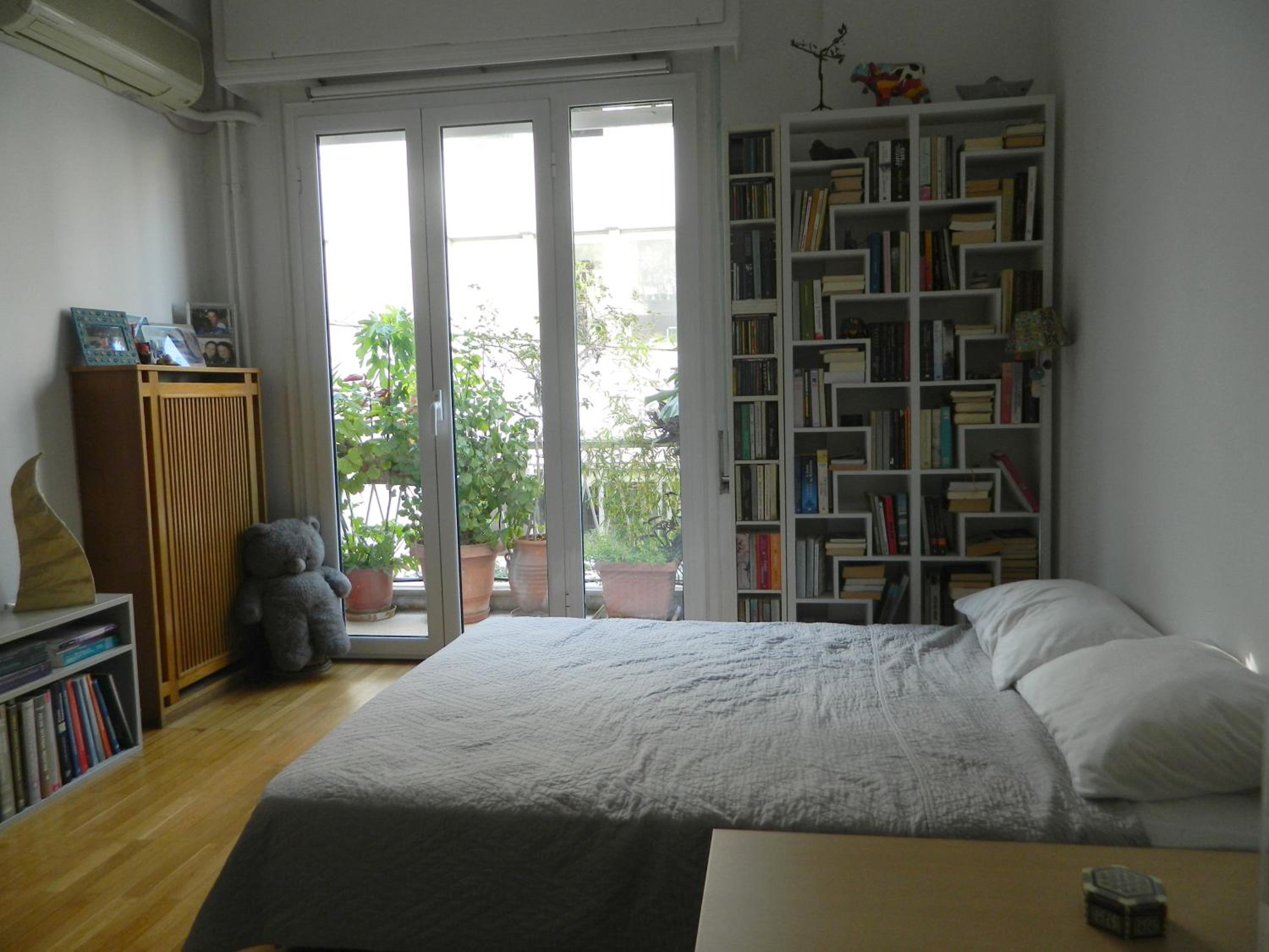 Elegant 3BD apartment in Kolonaki