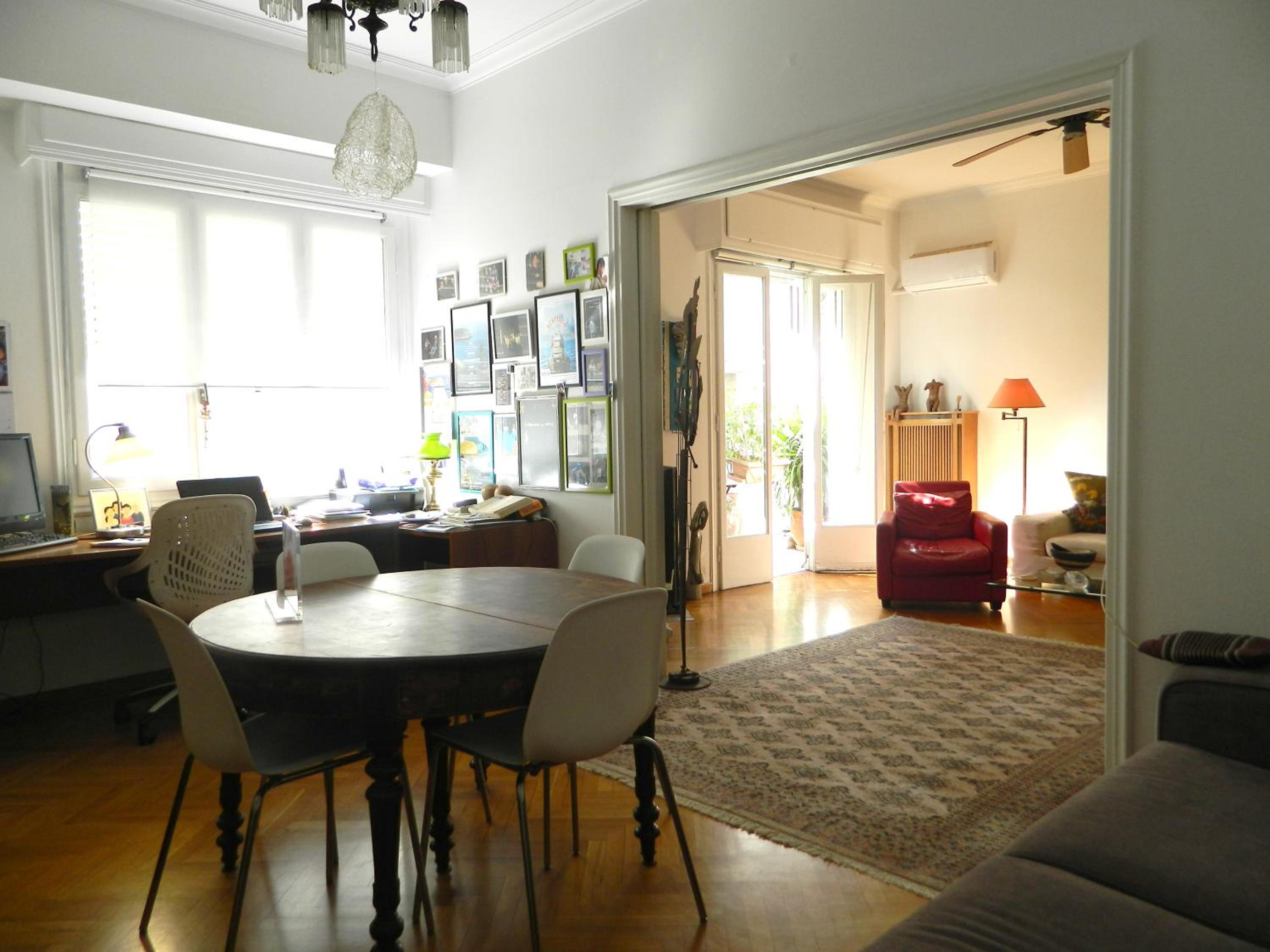 Elegant 3BD apartment in Kolonaki