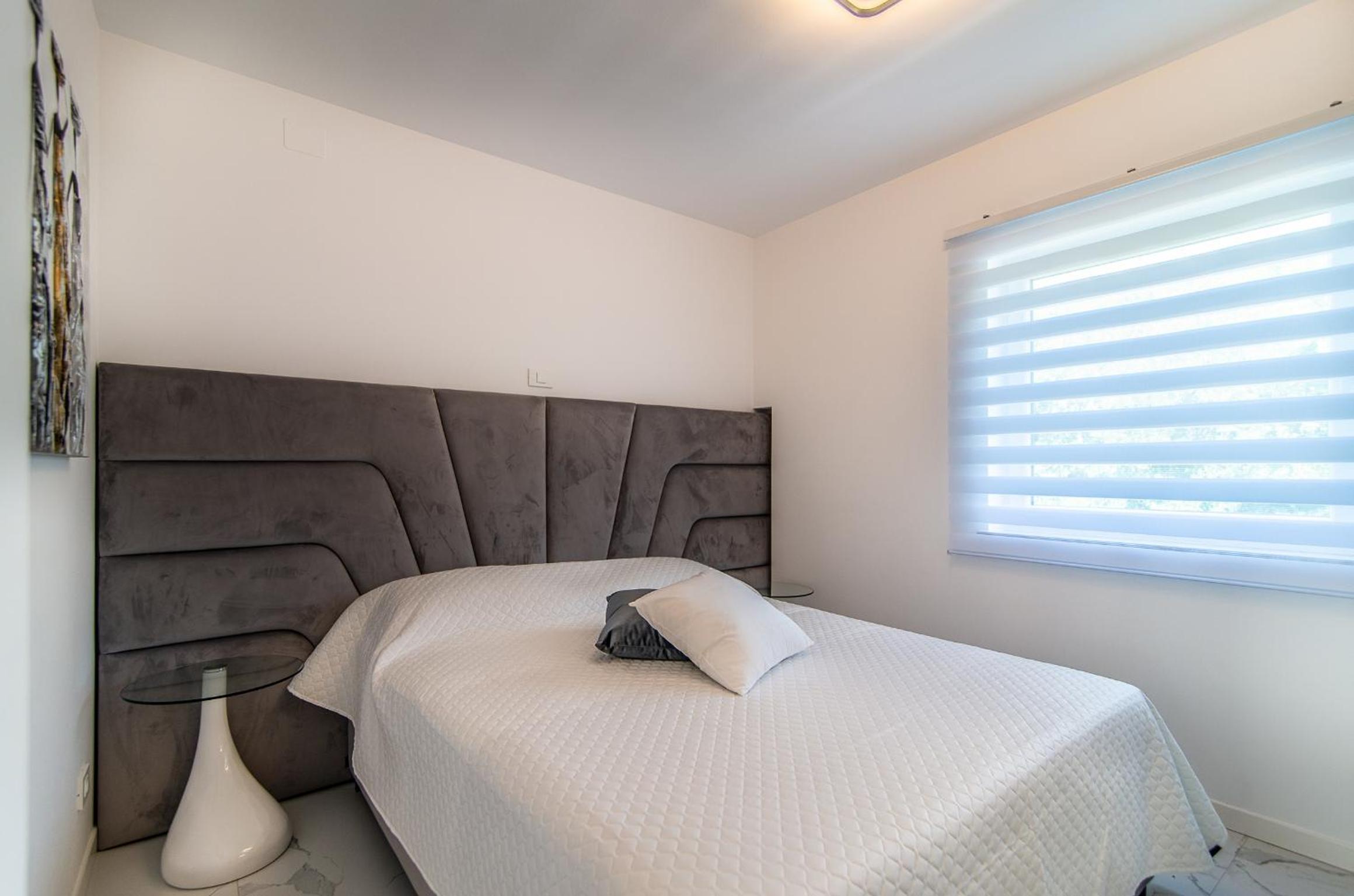Luxury Apartment Queens