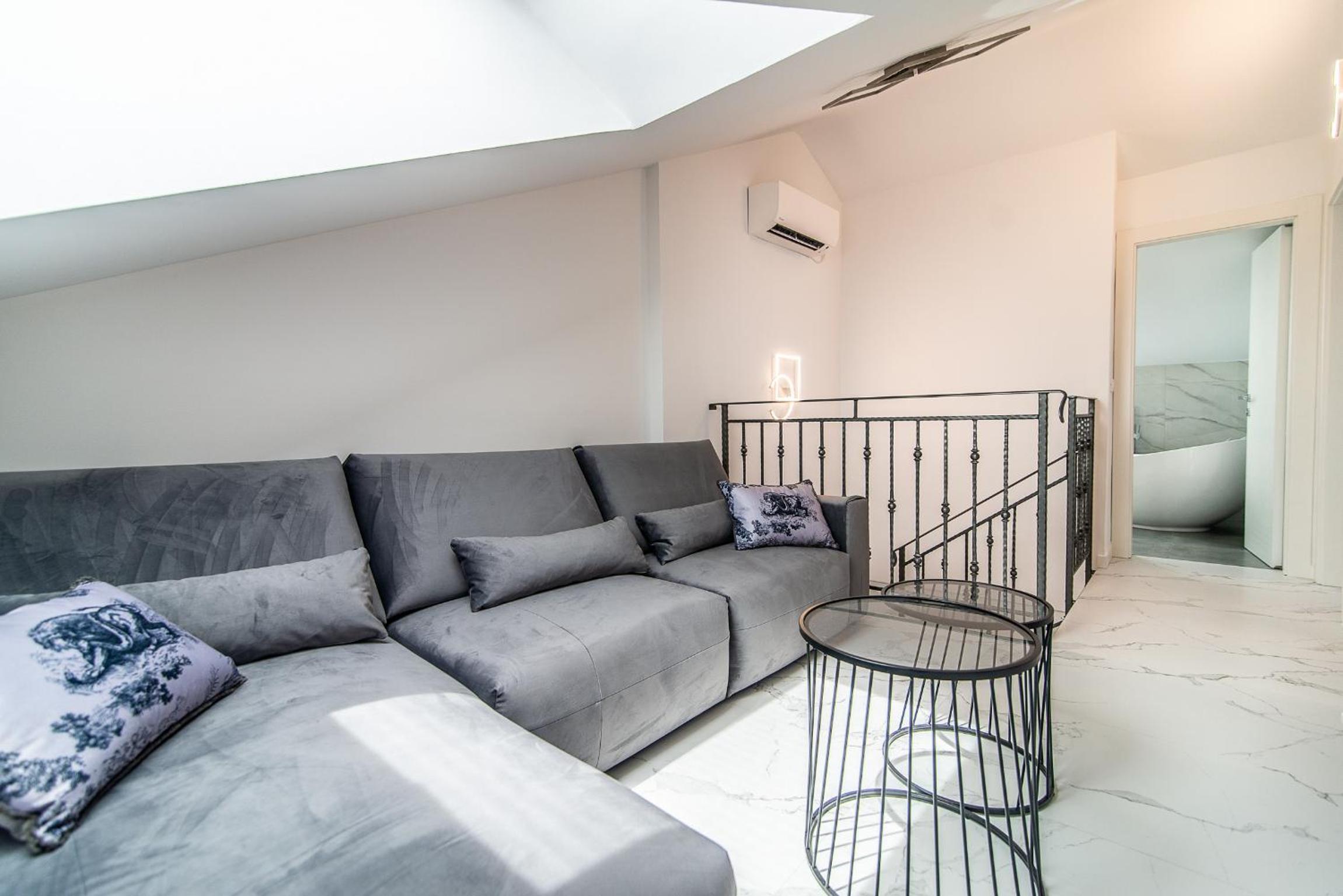 Luxury Apartment Queens view 5