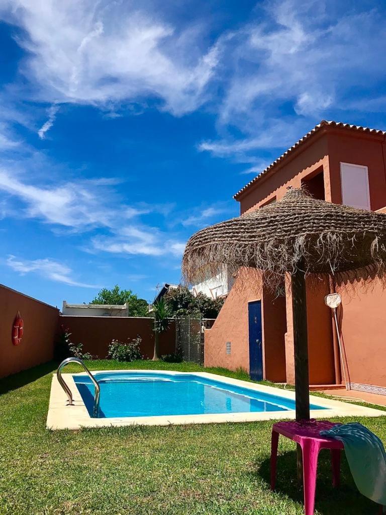 Apartamento Bamboleo con piscina -solo familias y parejas- photo 1