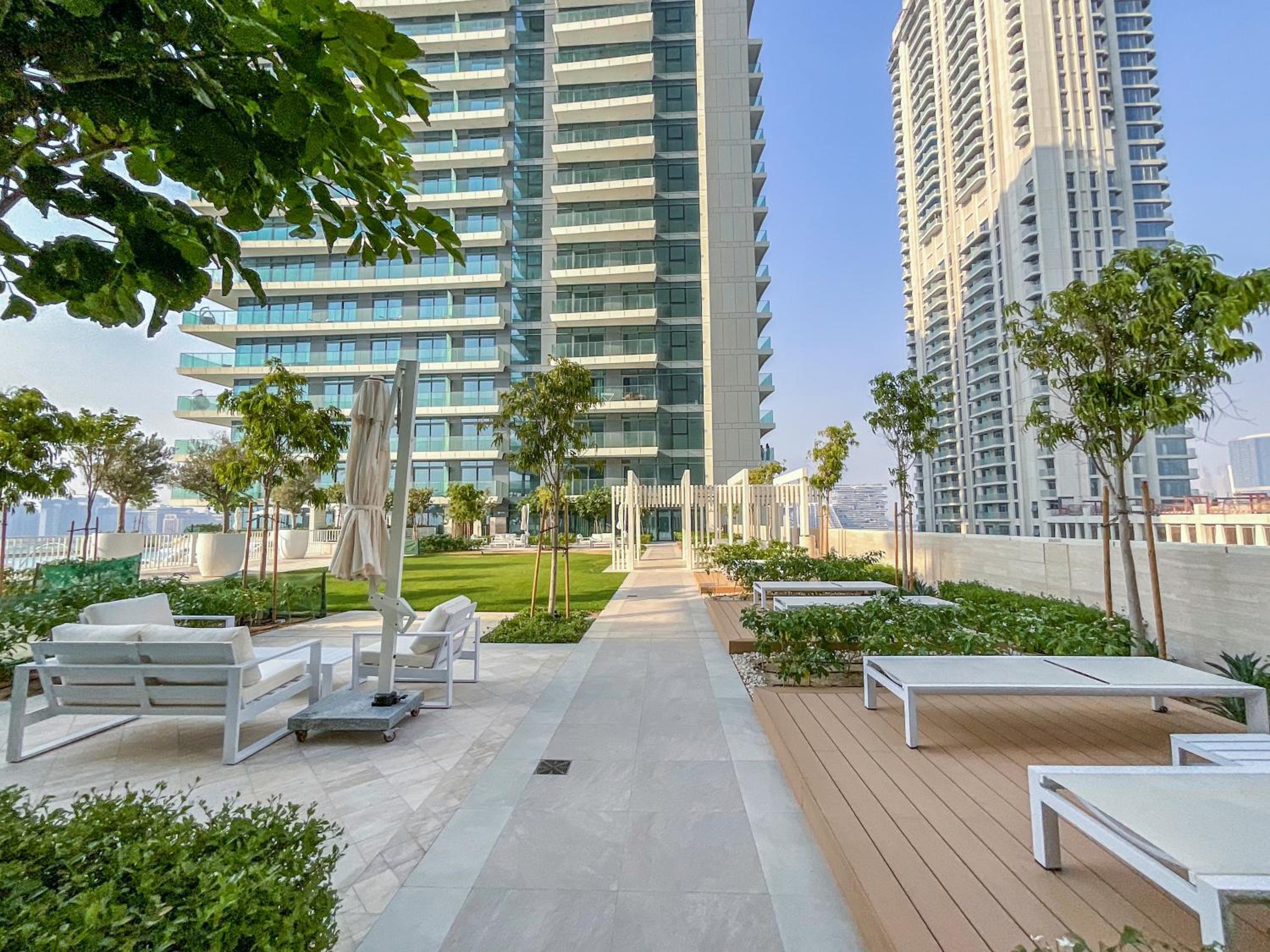 HiGuests - Superlative apt with private beach access
