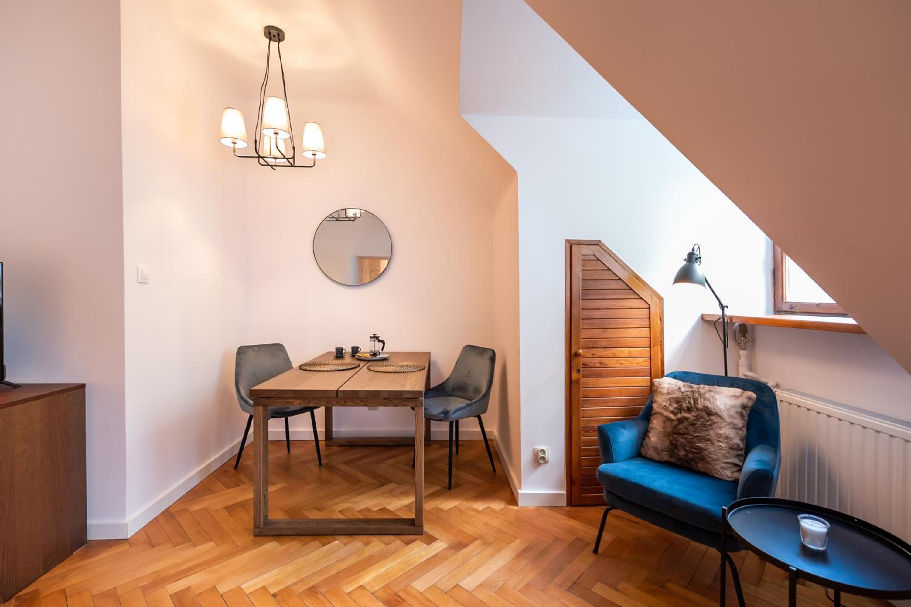 Comfortable Old Town Apartment view 2