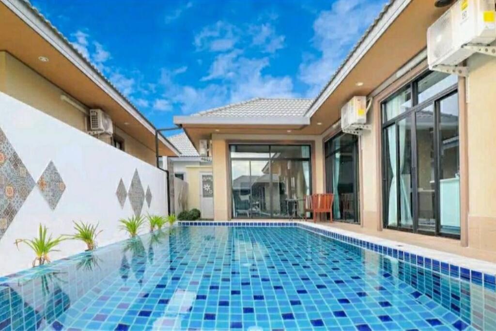 Modern Villa Hua Hin