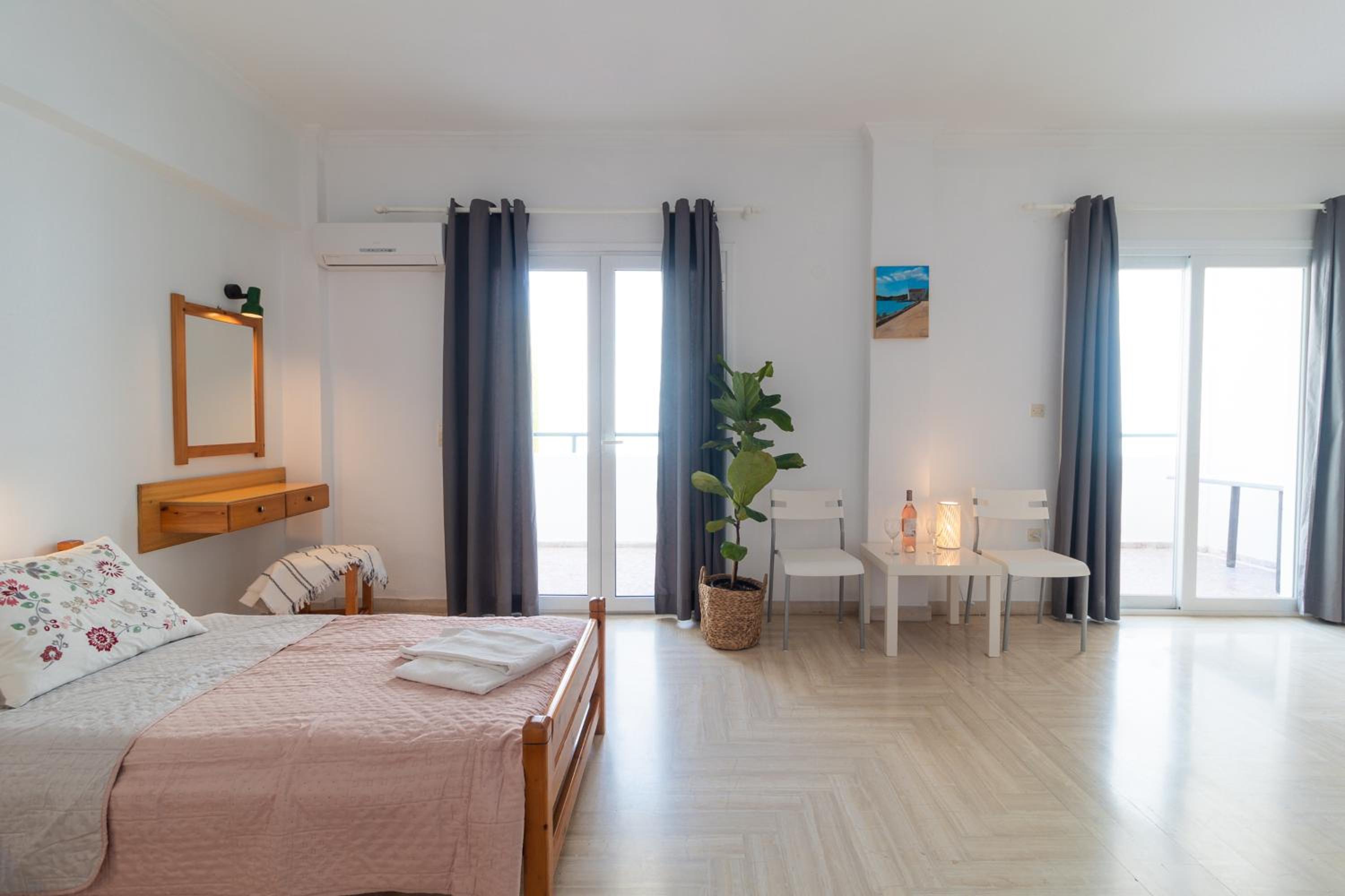 Kantaros Apartments