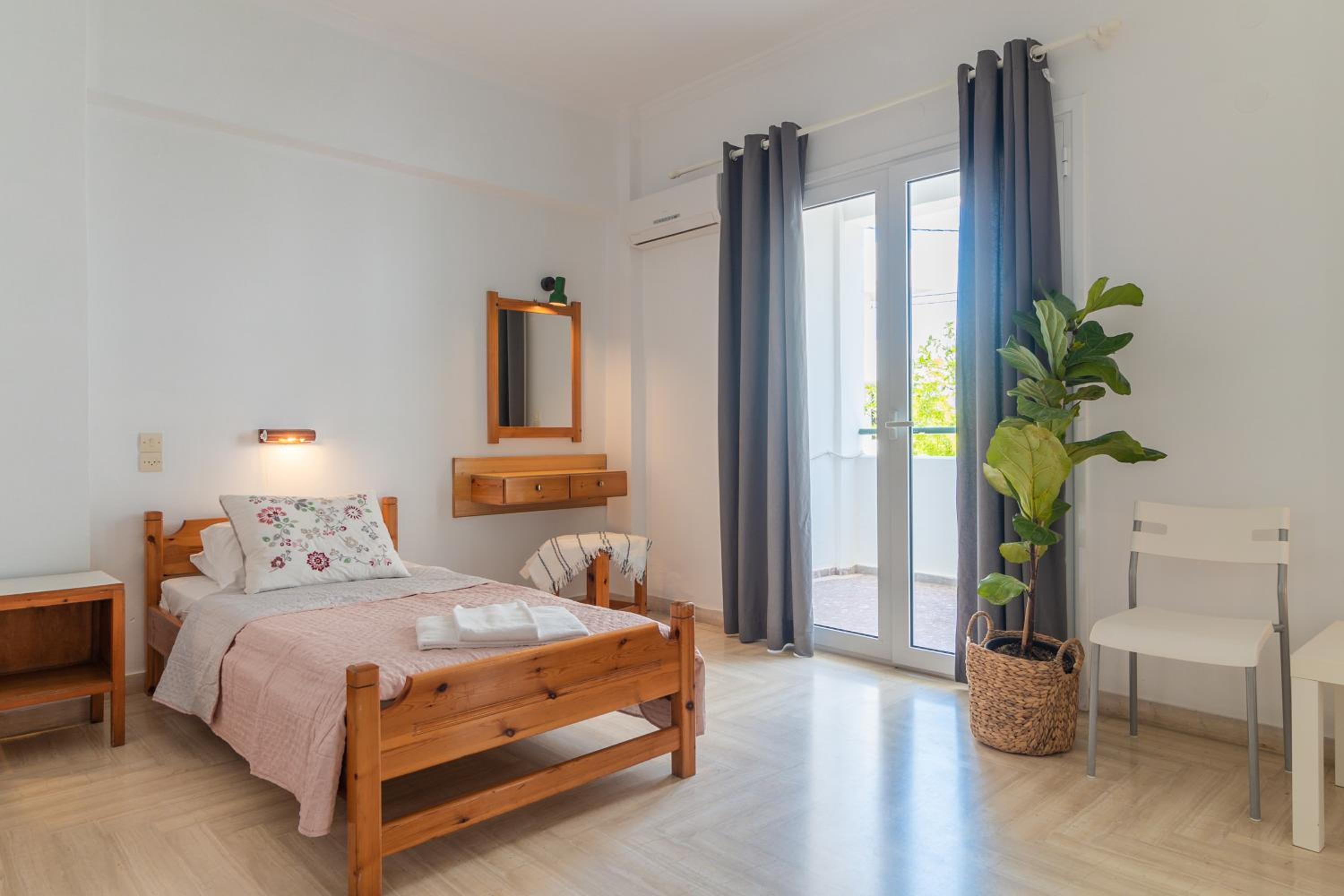 Kantaros Apartments