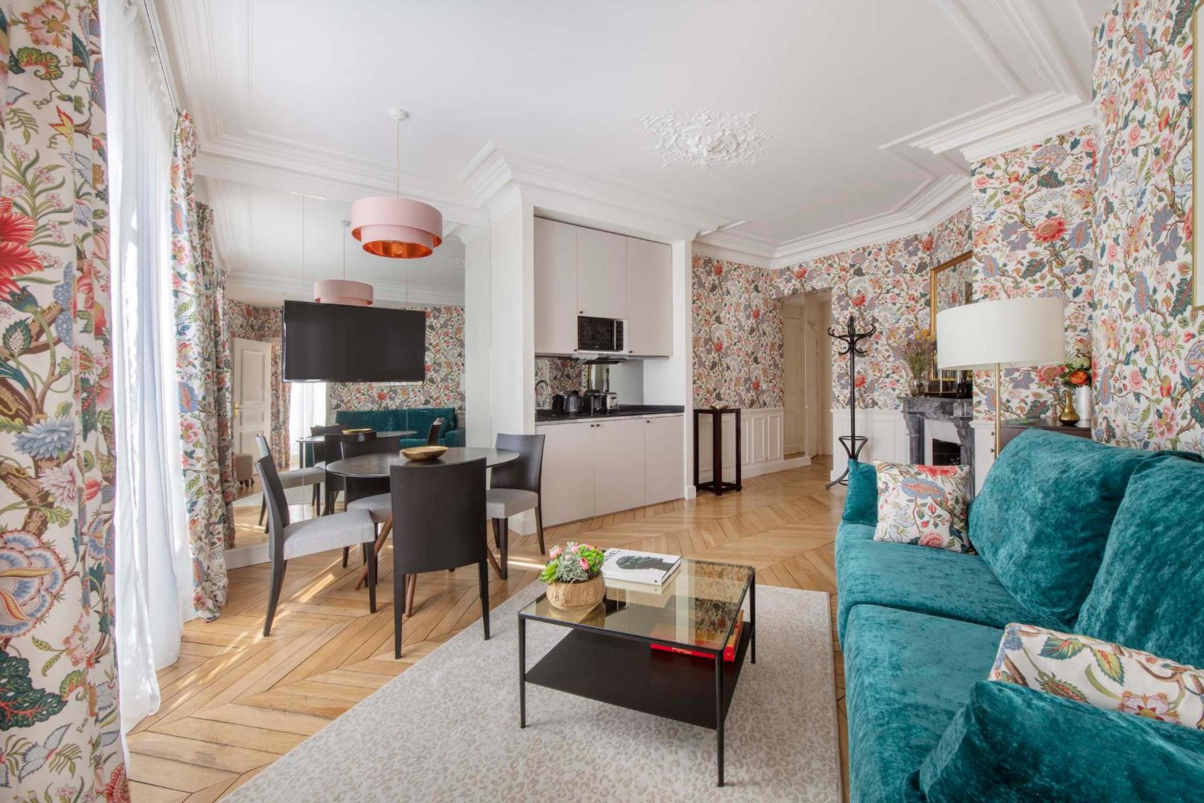 LE BEAU MARAIS - Luxury Apartments, AIR COND, LIFT