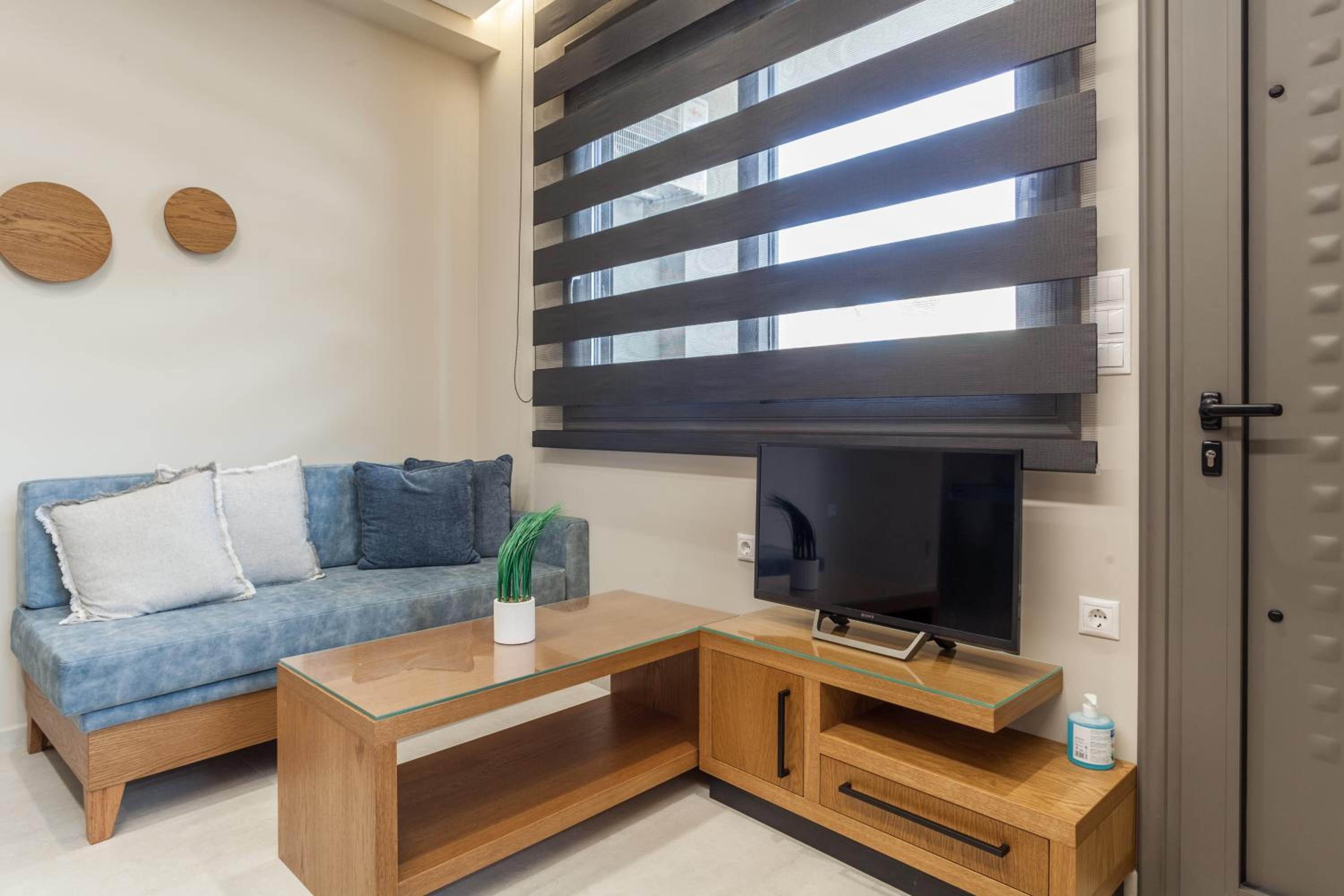 Artemis Apartment photo 3