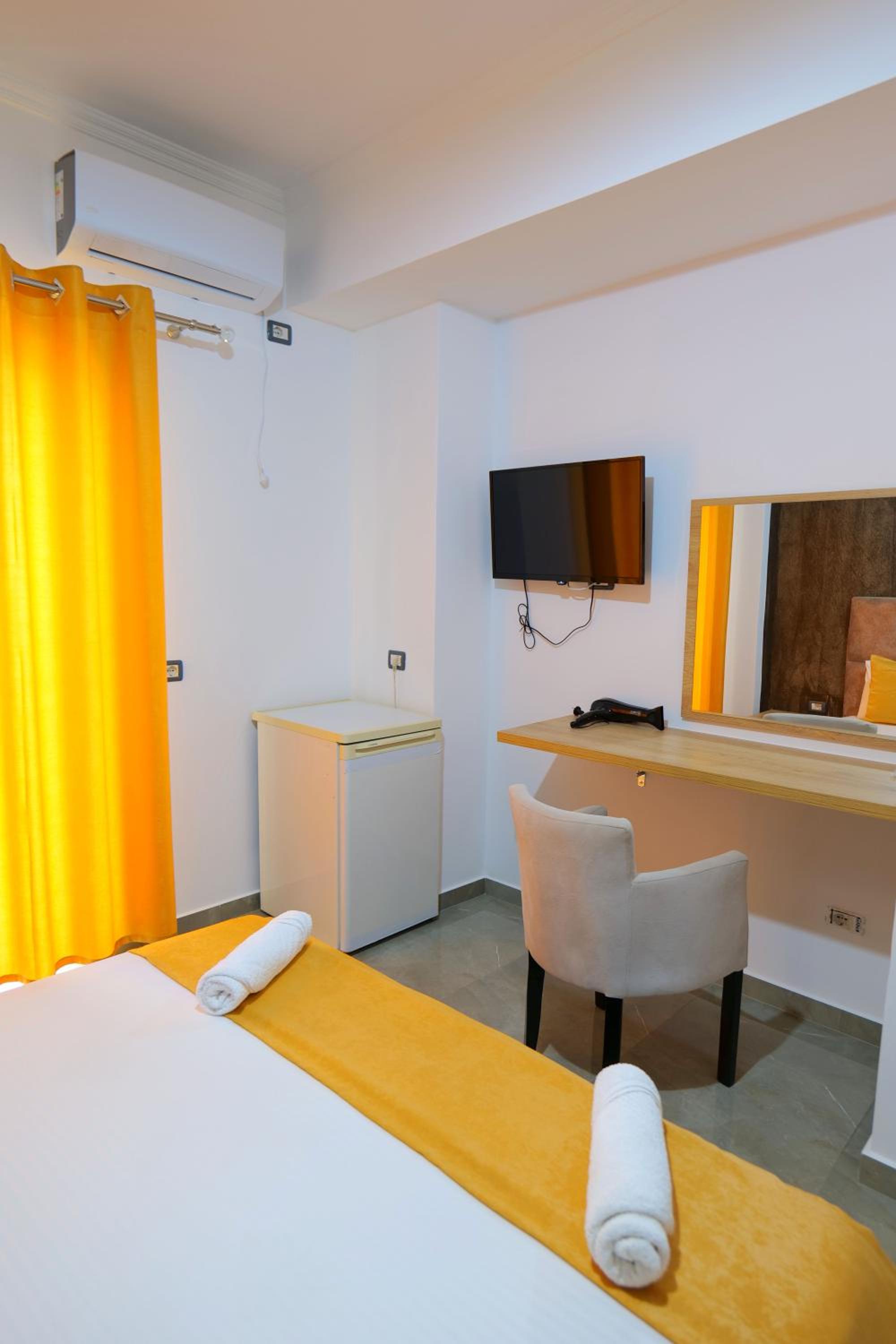 HOTEL ADI-VERA