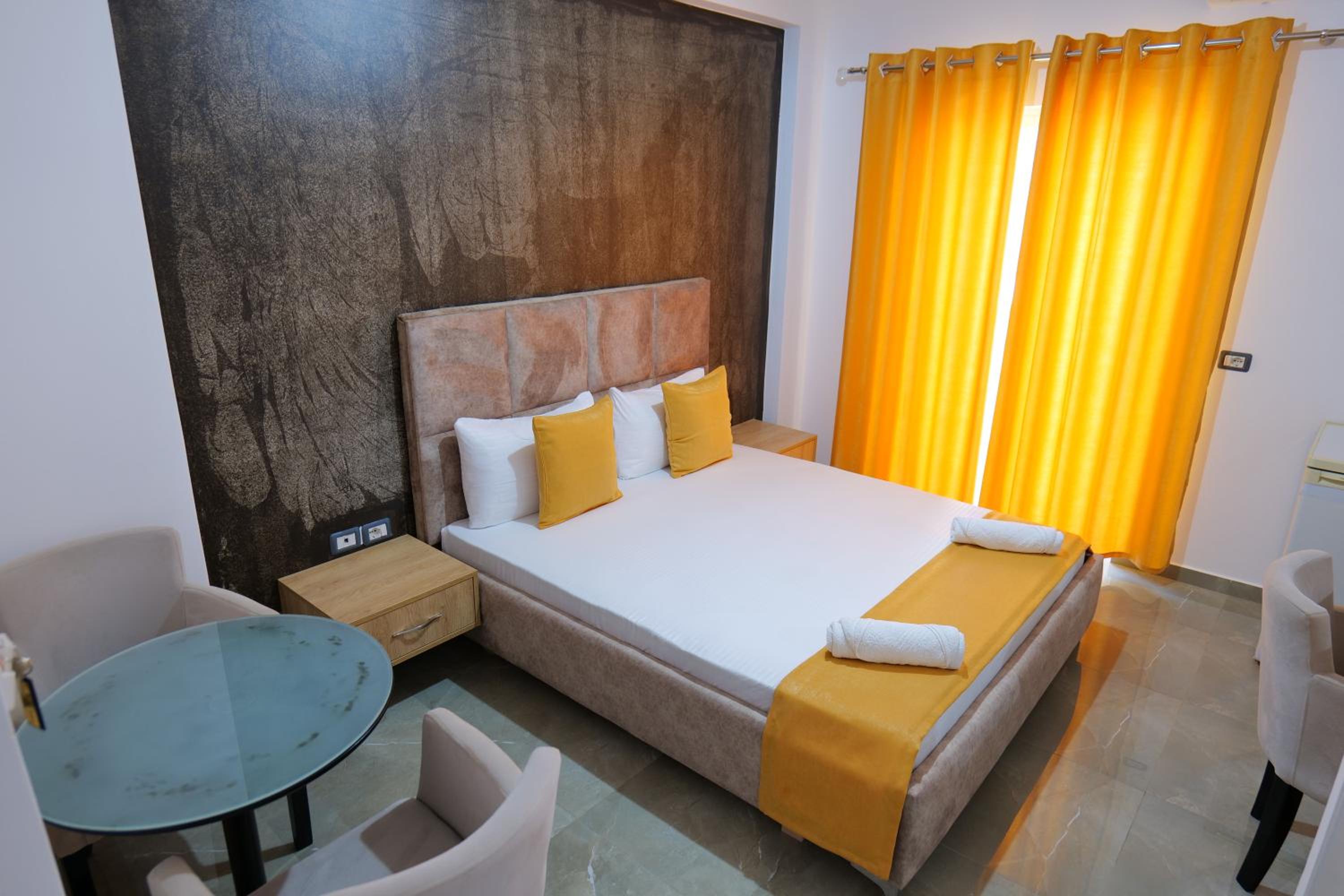 HOTEL ADI-VERA