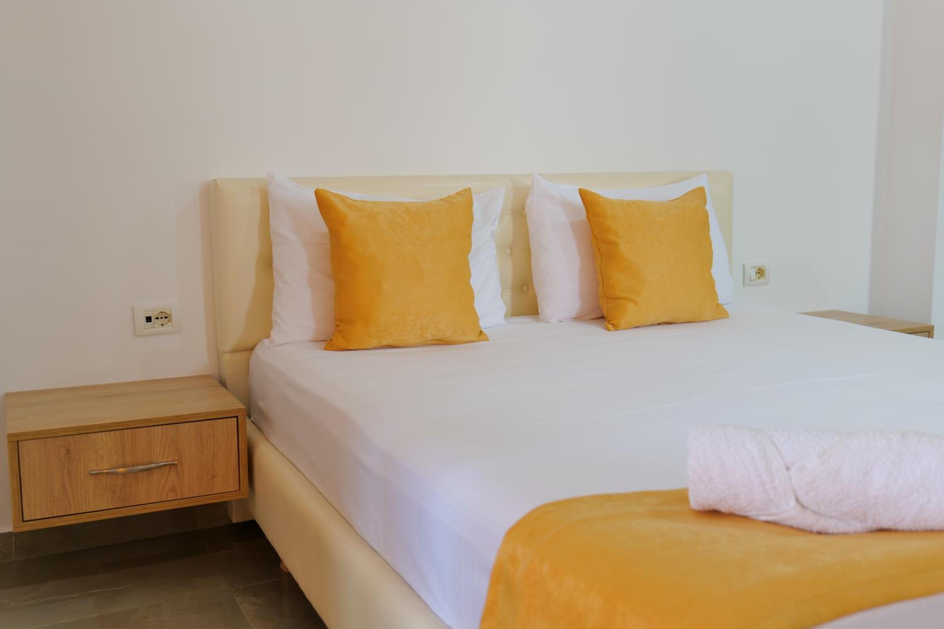 HOTEL ADI-VERA