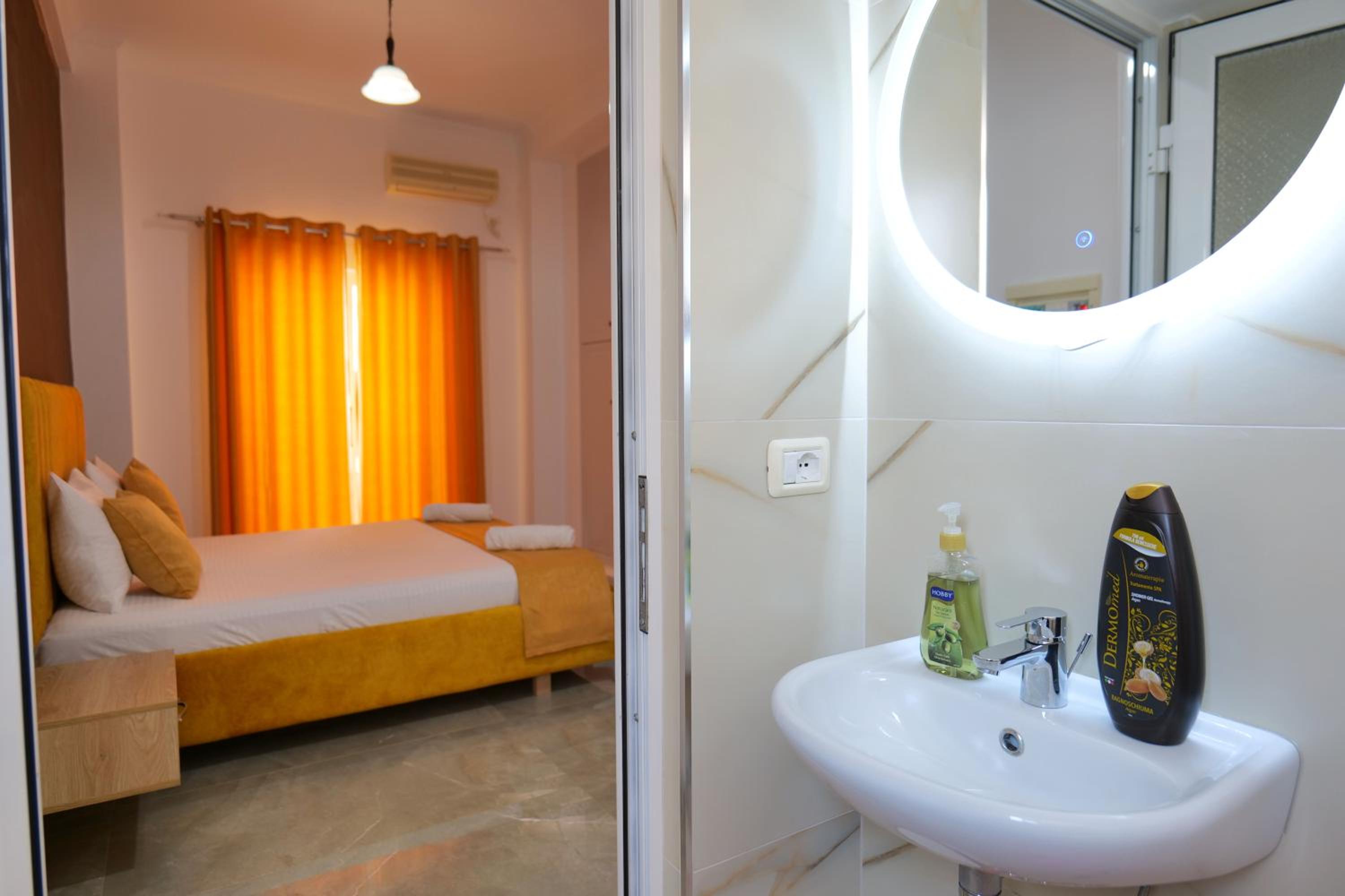 HOTEL ADI-VERA