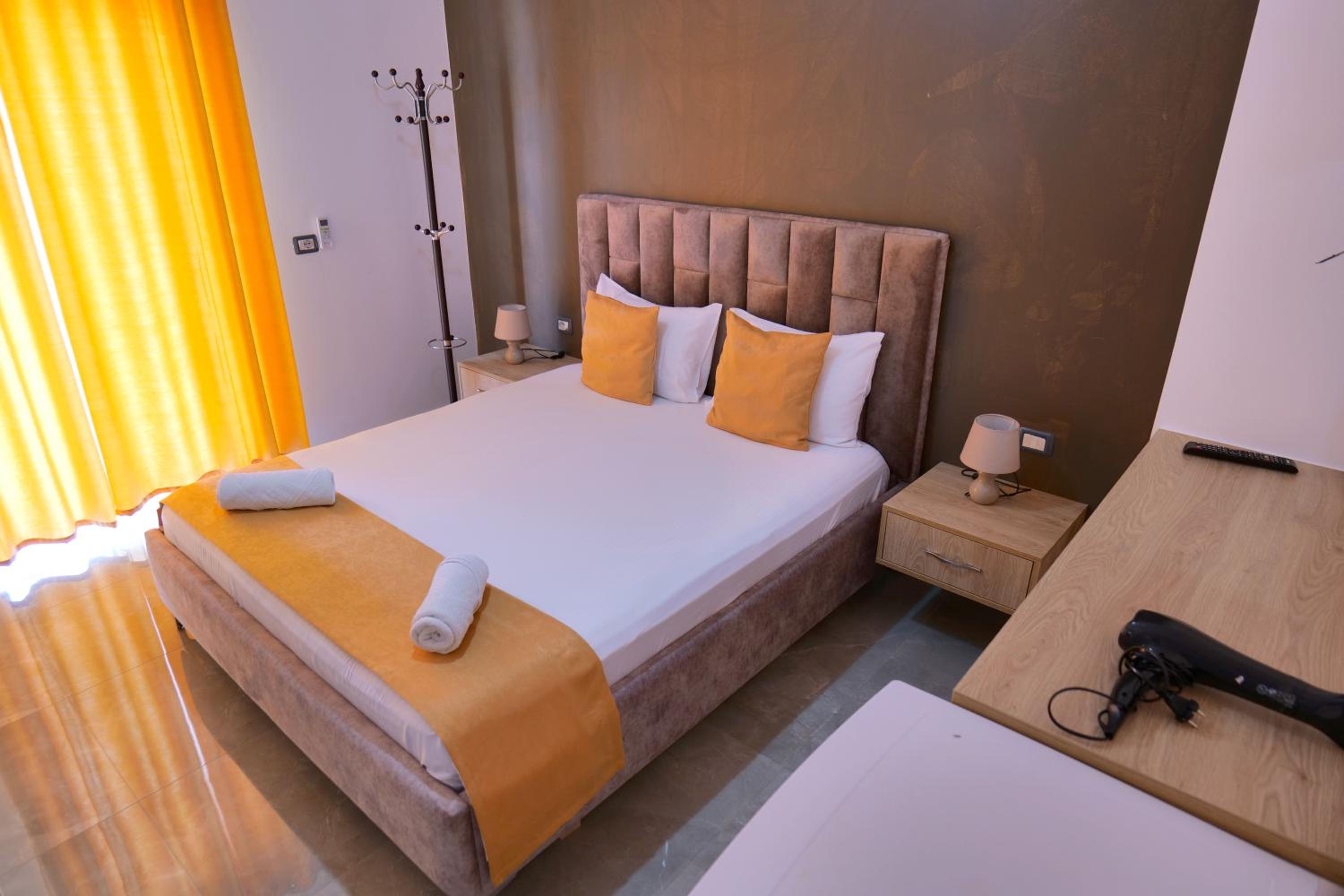 HOTEL ADI-VERA