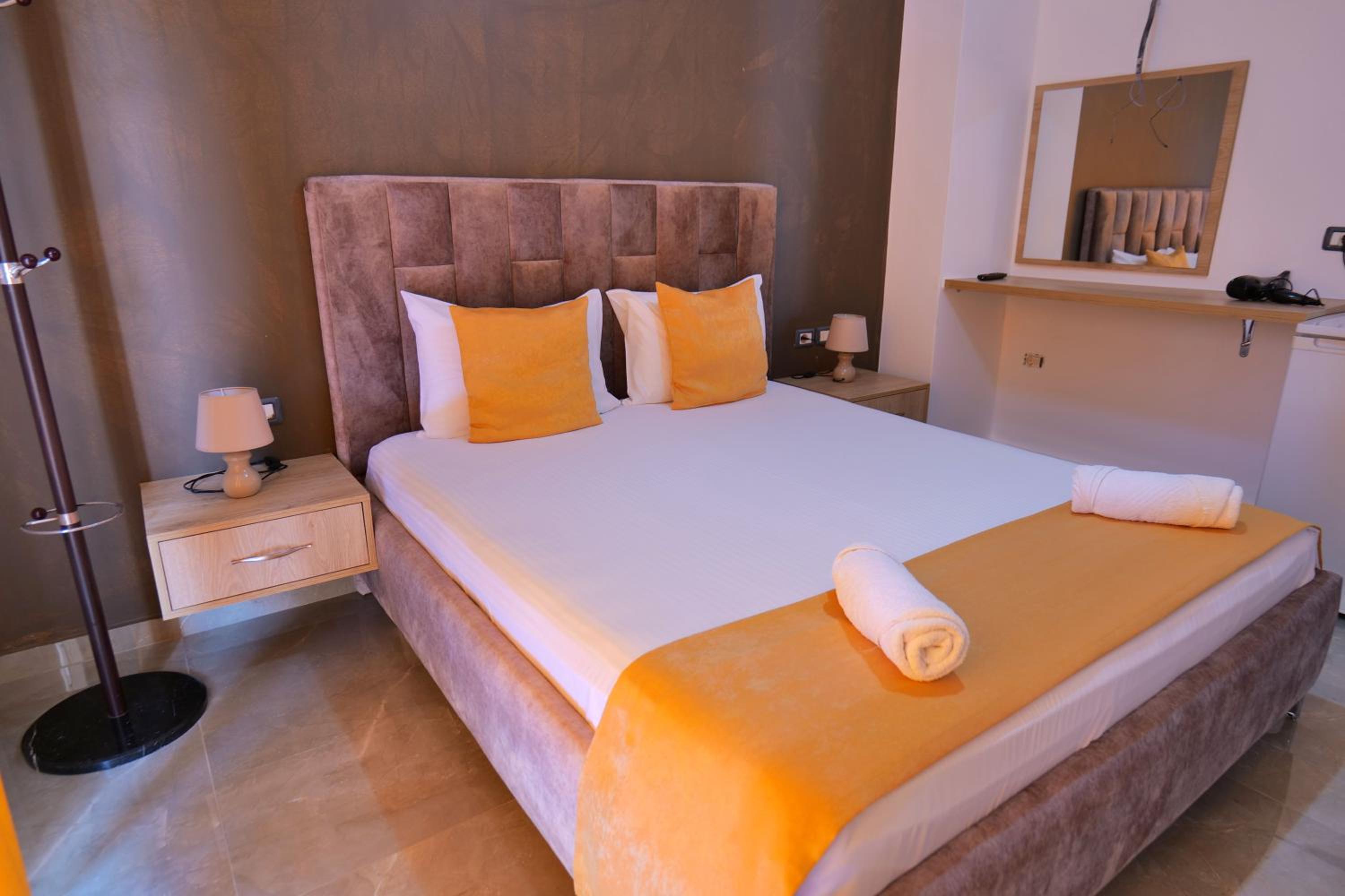 HOTEL ADI-VERA