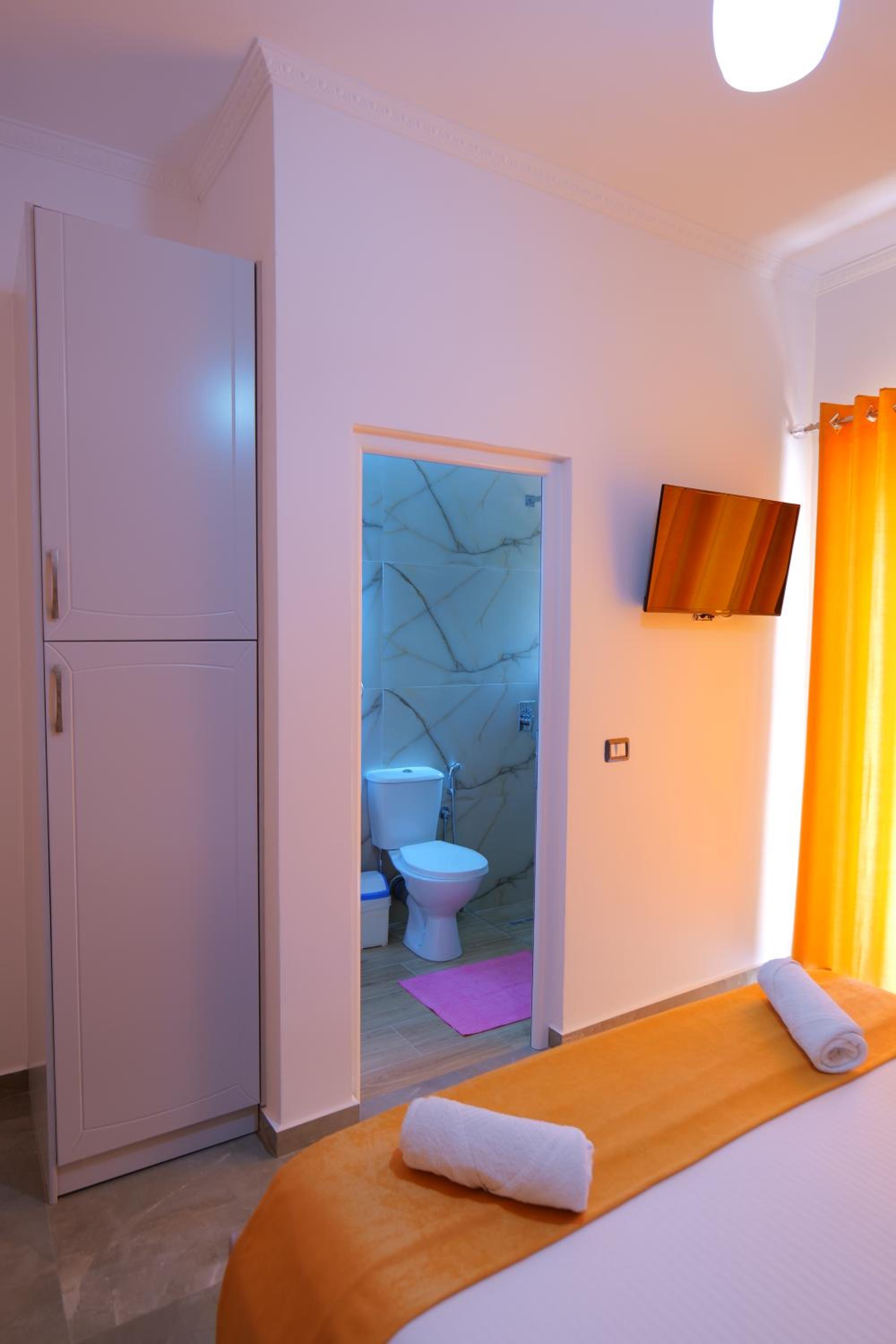 HOTEL ADI-VERA