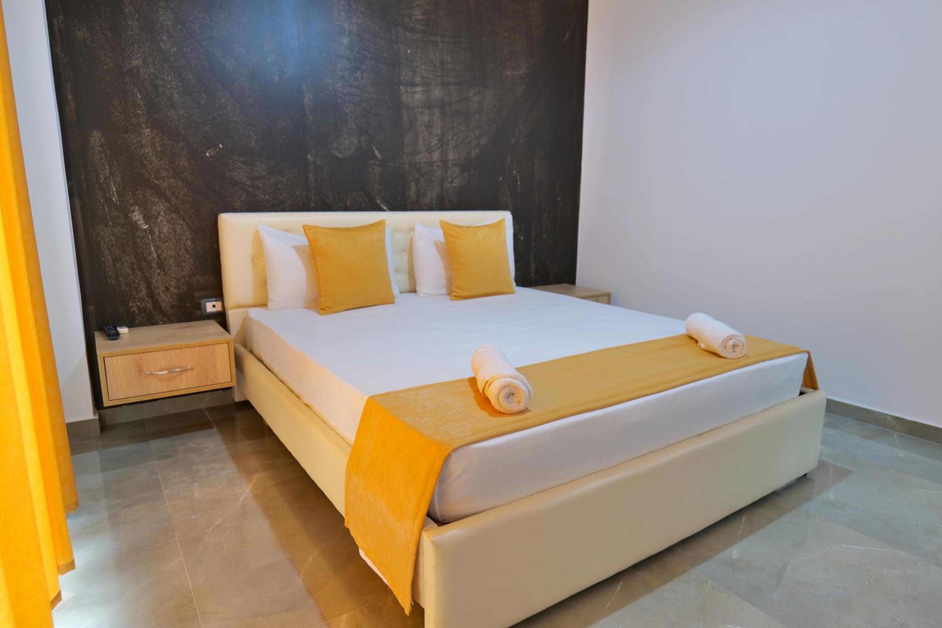 HOTEL ADI-VERA