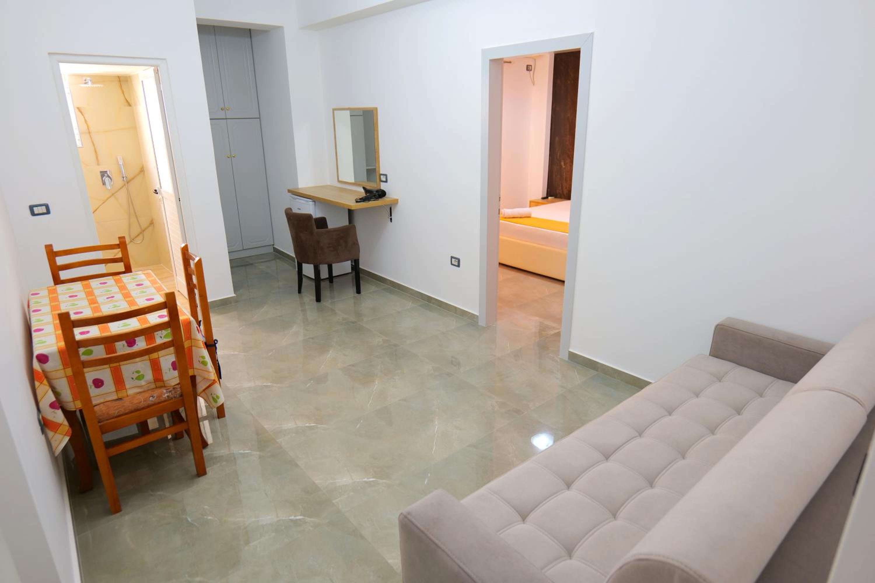 HOTEL ADI-VERA