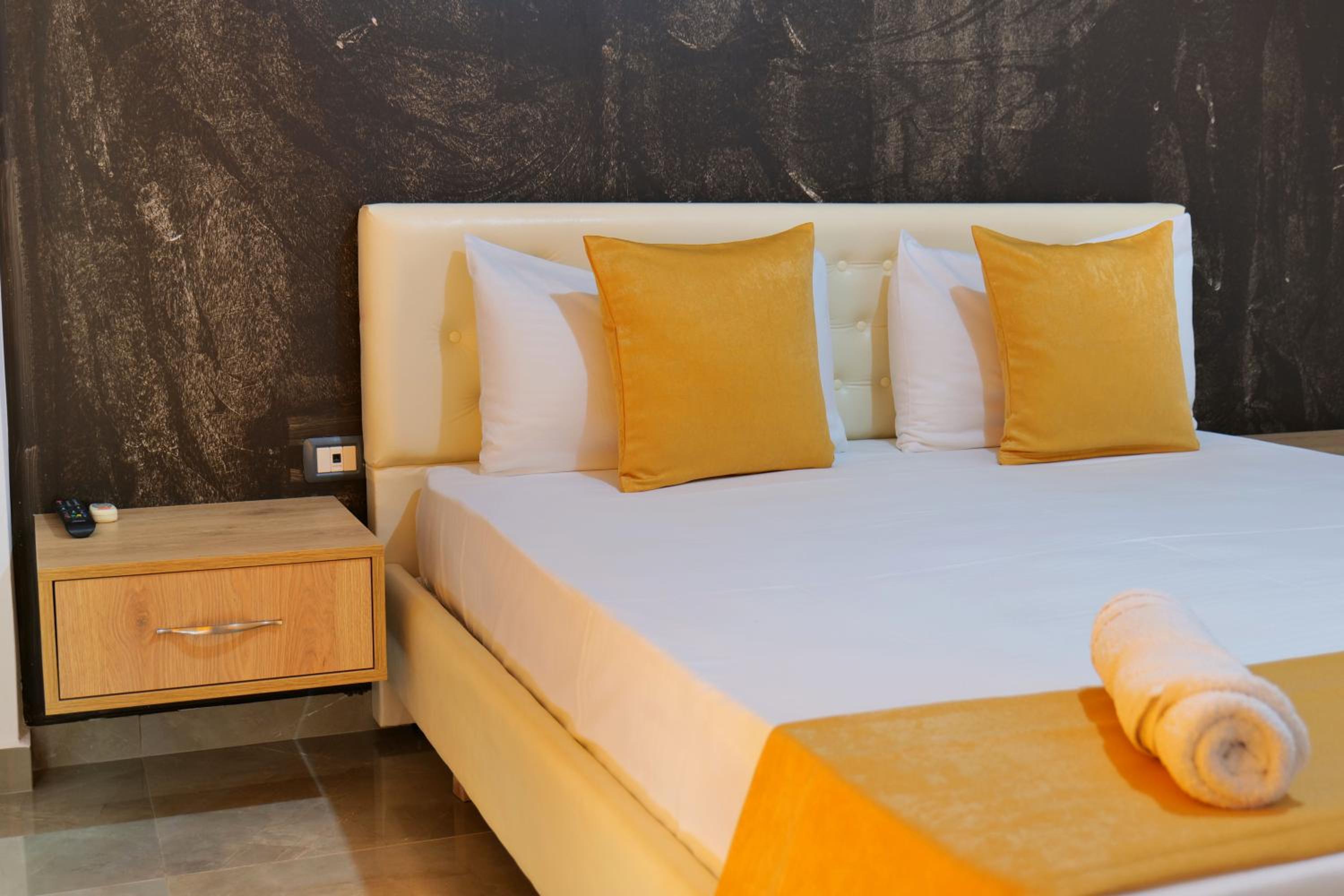 HOTEL ADI-VERA