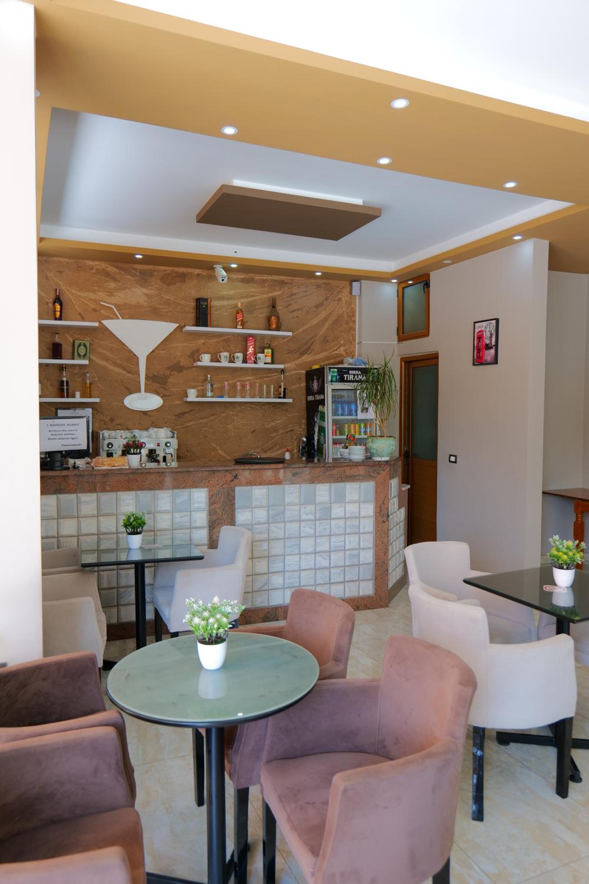 HOTEL ADI-VERA