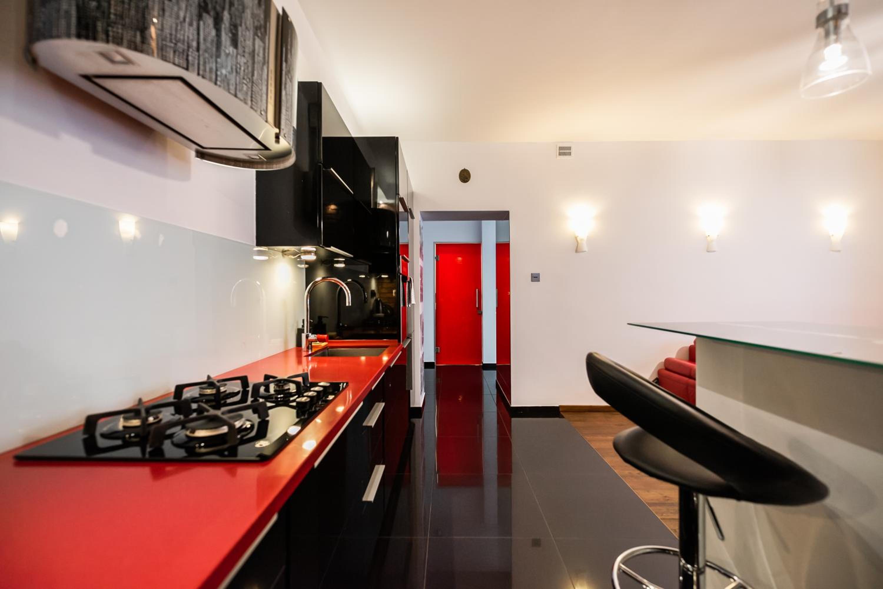 Nowolipki Red Apartment view 3