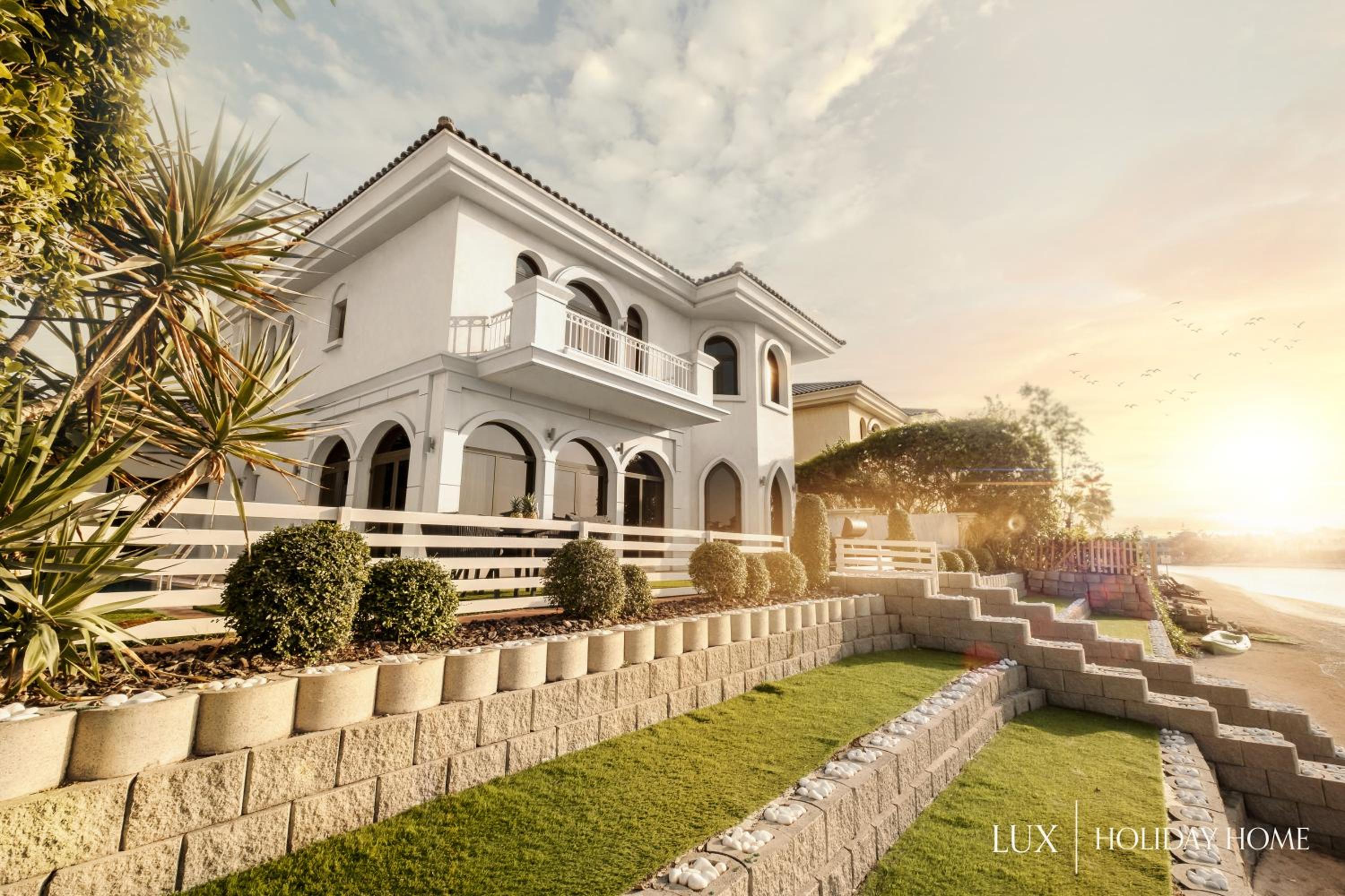 LUX The White Palm Villa