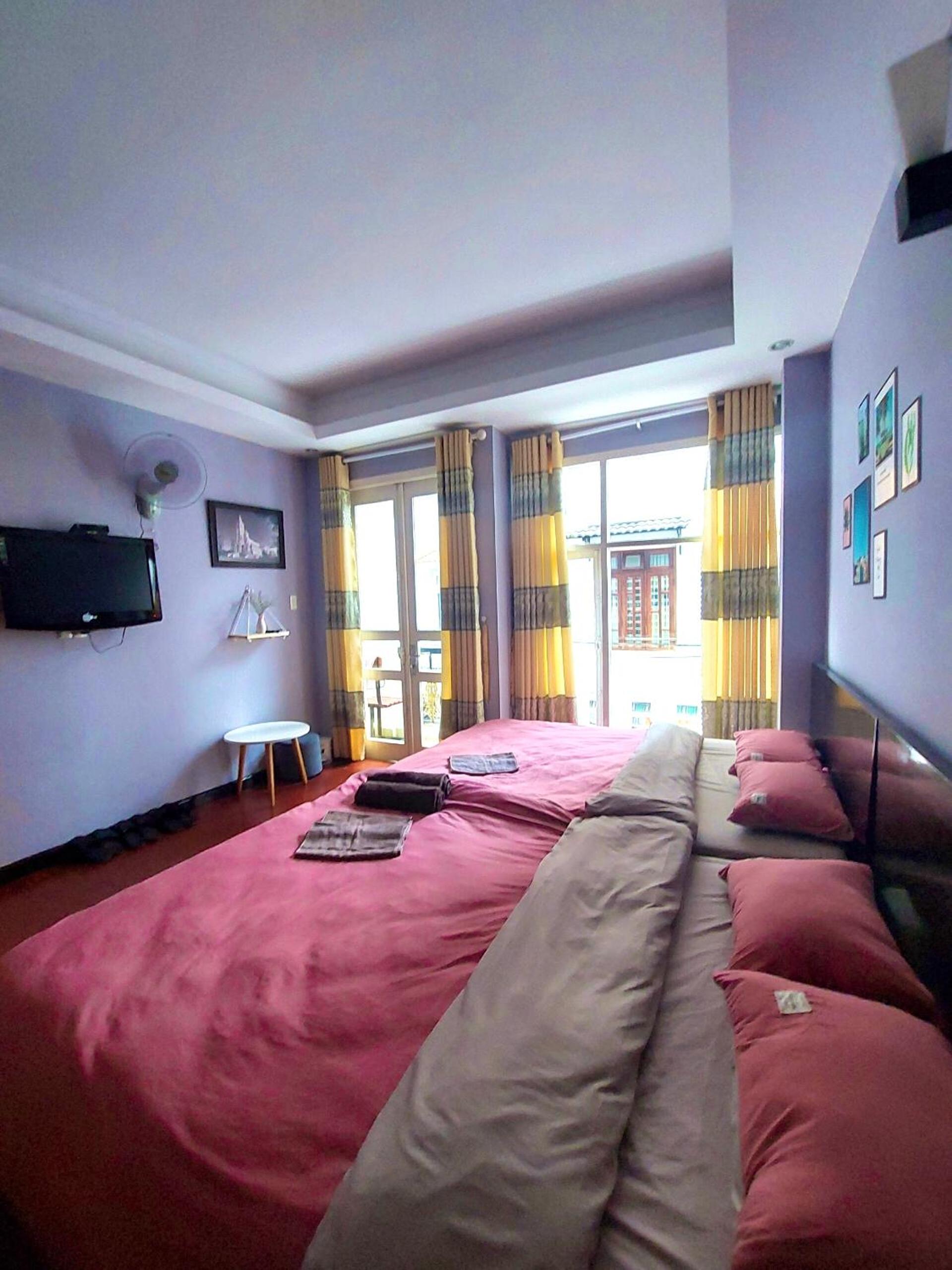 Sinh Đôi House