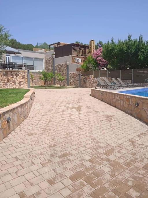 CASA TONIA view 4