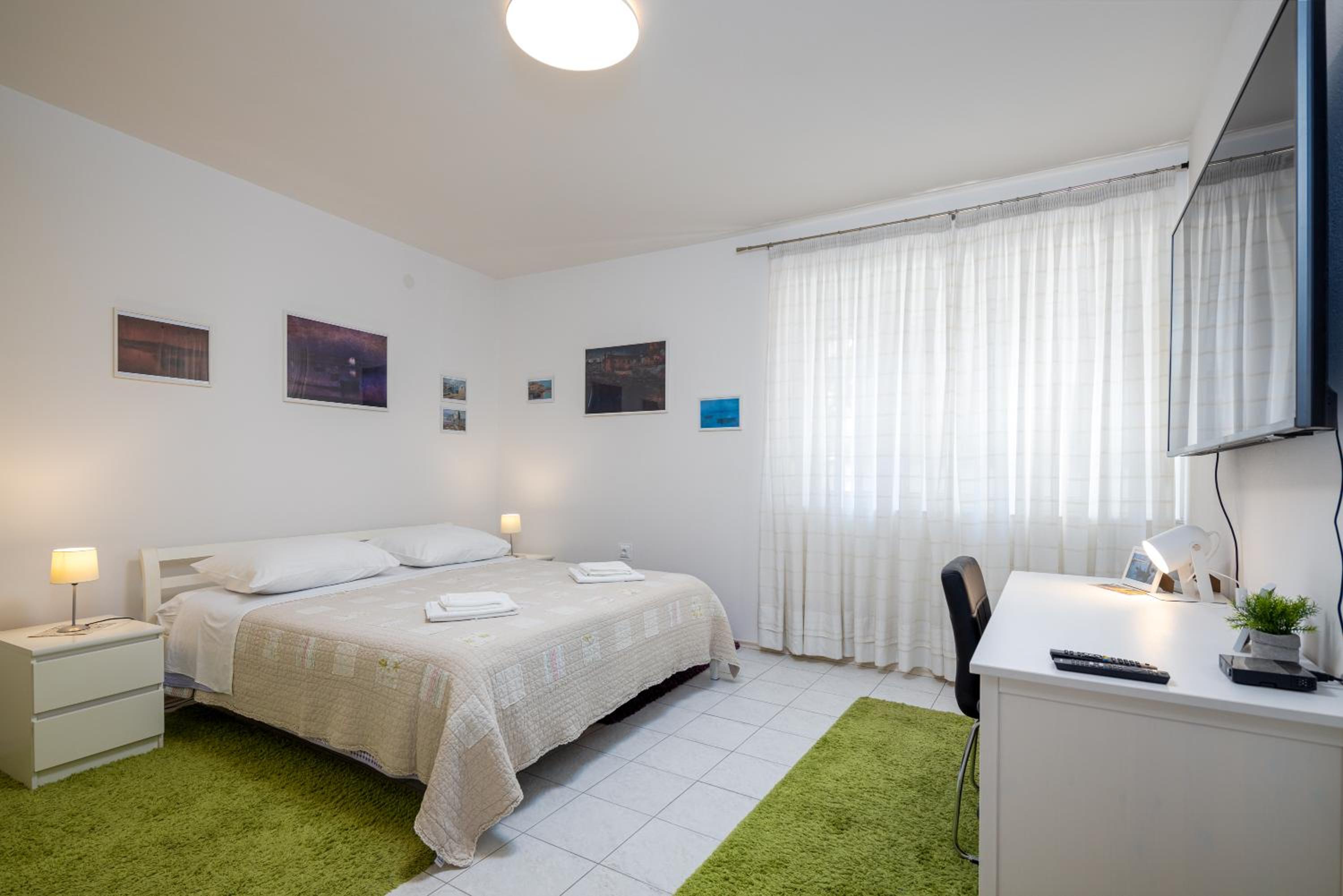 Downtown City Apartment view 3