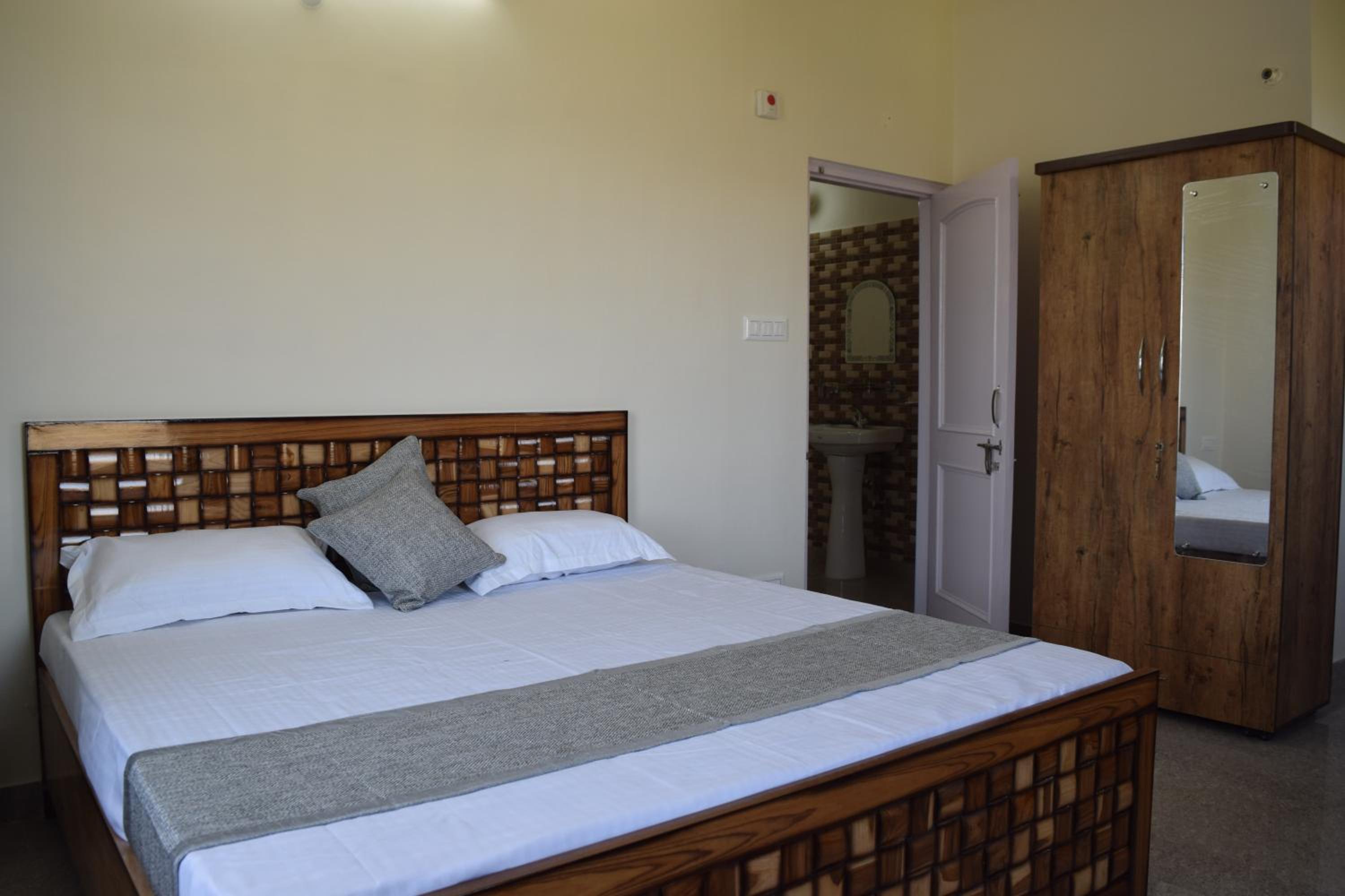 Radhe Krishna Home Stay Shimla
