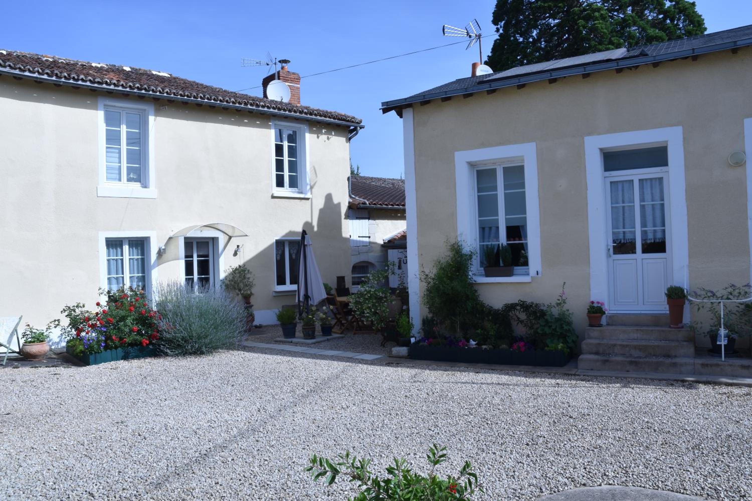 La Little School Chambres d'Hôtes à Arçay