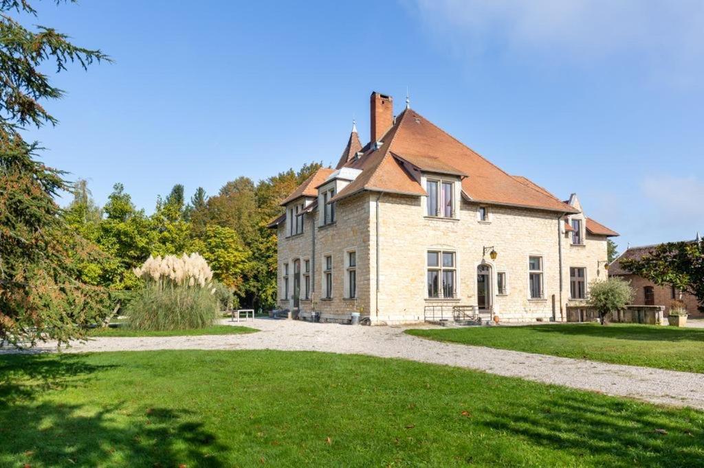 Chambres au Château du Mouillat 4