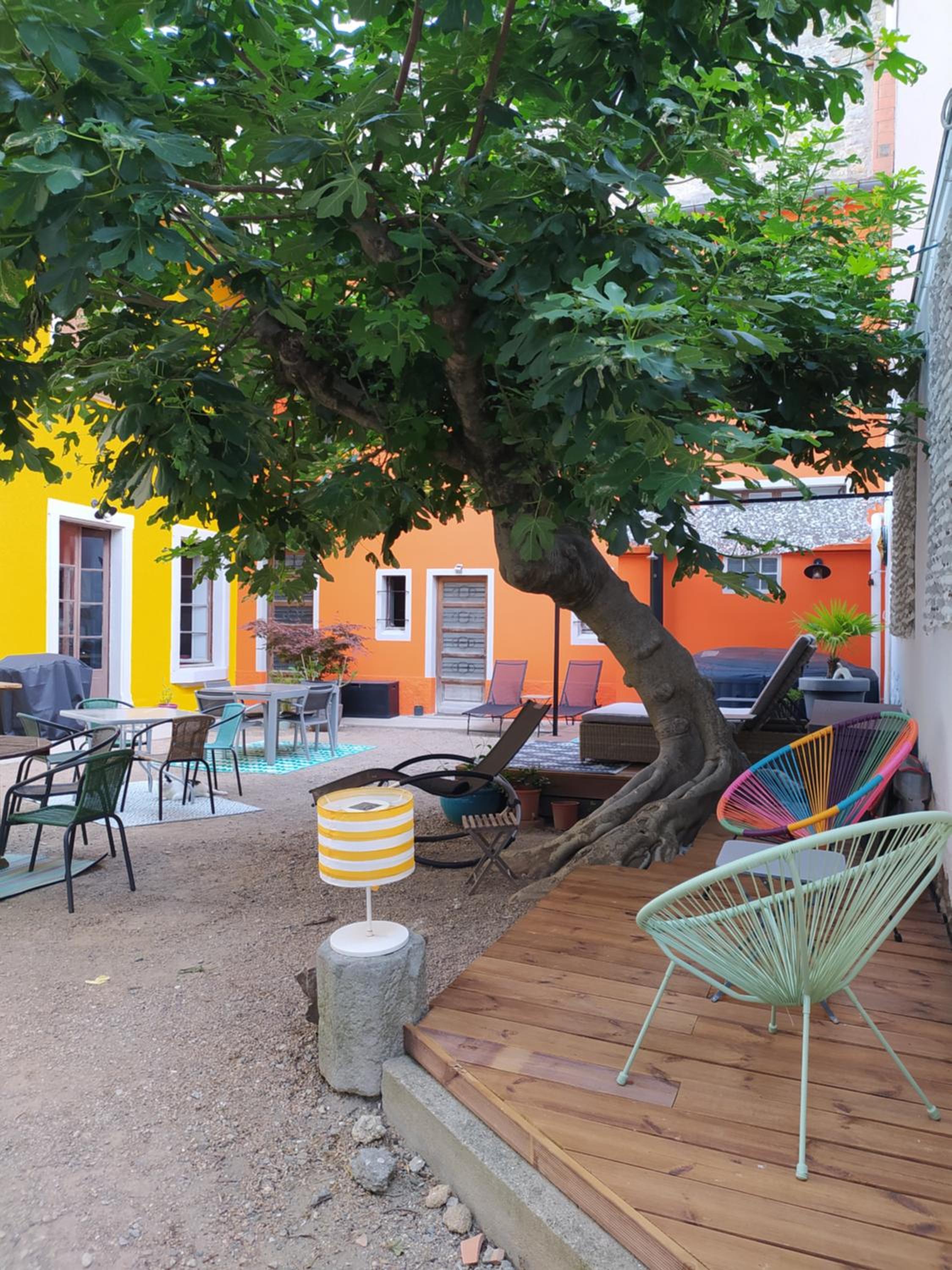 Le 9 de Cour, Chambre Caouette view 5