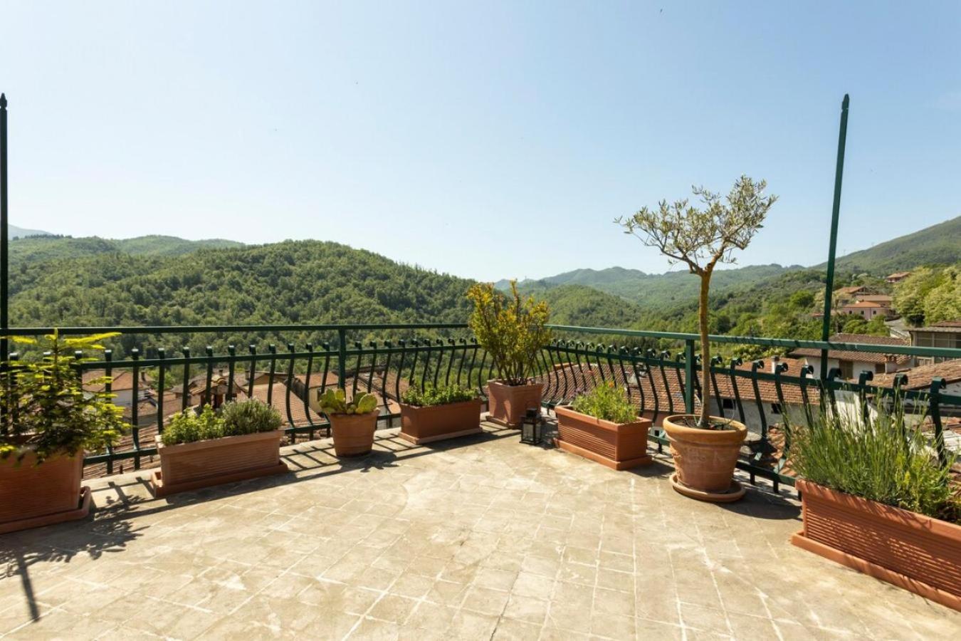 La Dimora del Borgo Antico - Holiday House in Tuscany Lunigiana near 5 Terre, WiFi, Panoramic Terrace photo 2