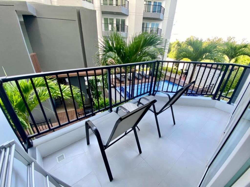 Mantra Beach Condominimum, 2 bedrooms, Laem Mae Phim Beach view 2